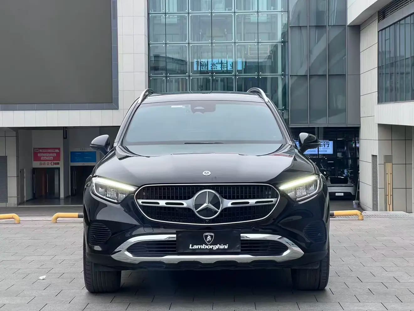 Mercedes-Benz GLC 2023 г. 41030 км. — фото 2