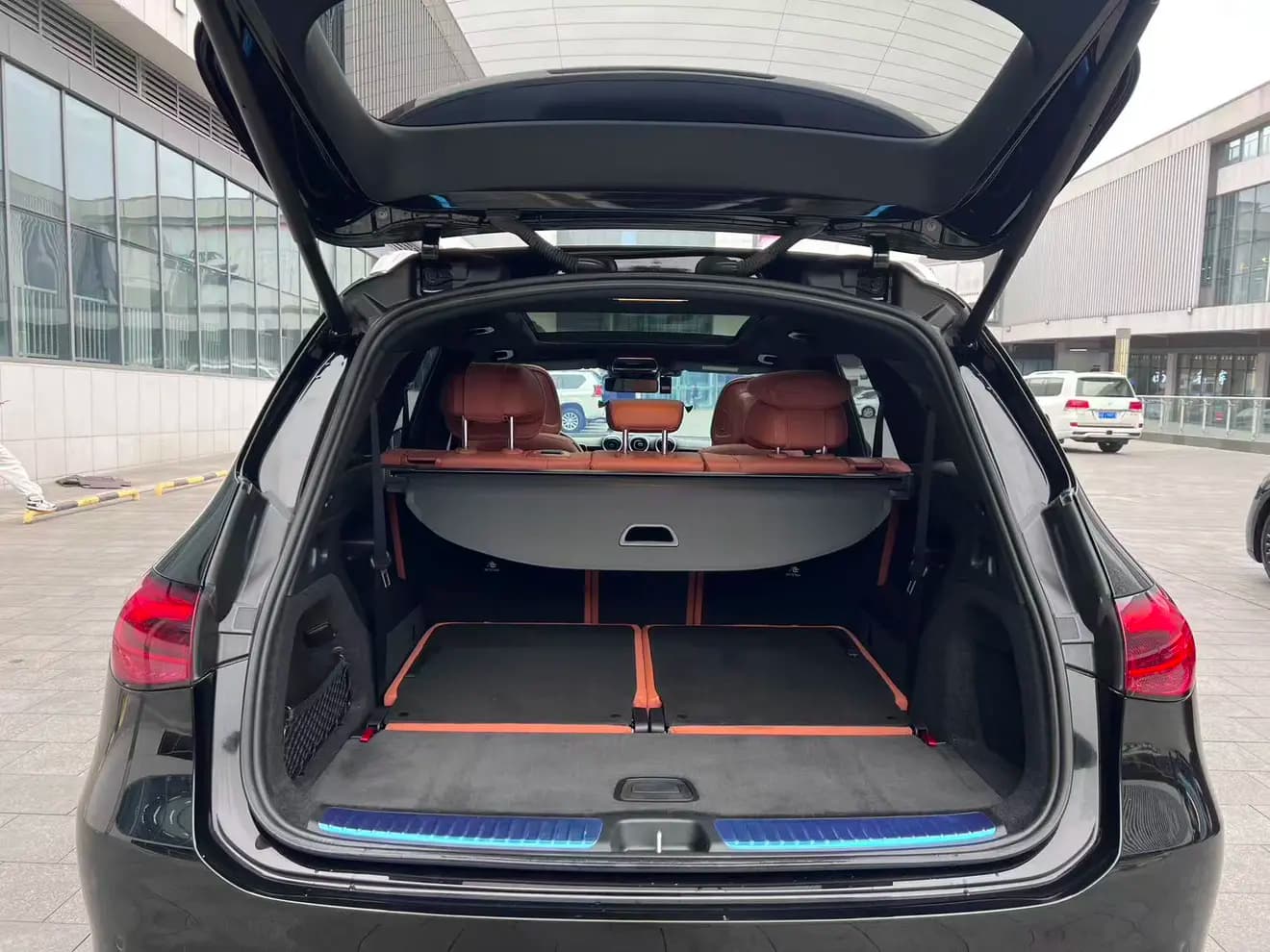 Mercedes-Benz GLC 2023 г. 41030 км. — фото 12