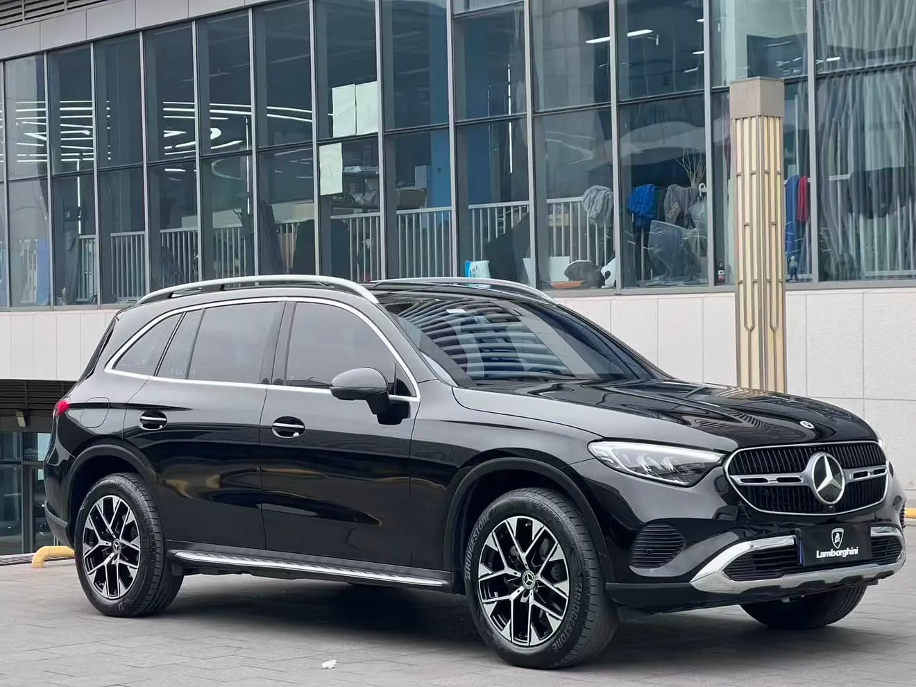 Mercedes-Benz GLC 2023 г. 41030 км. — фото 3