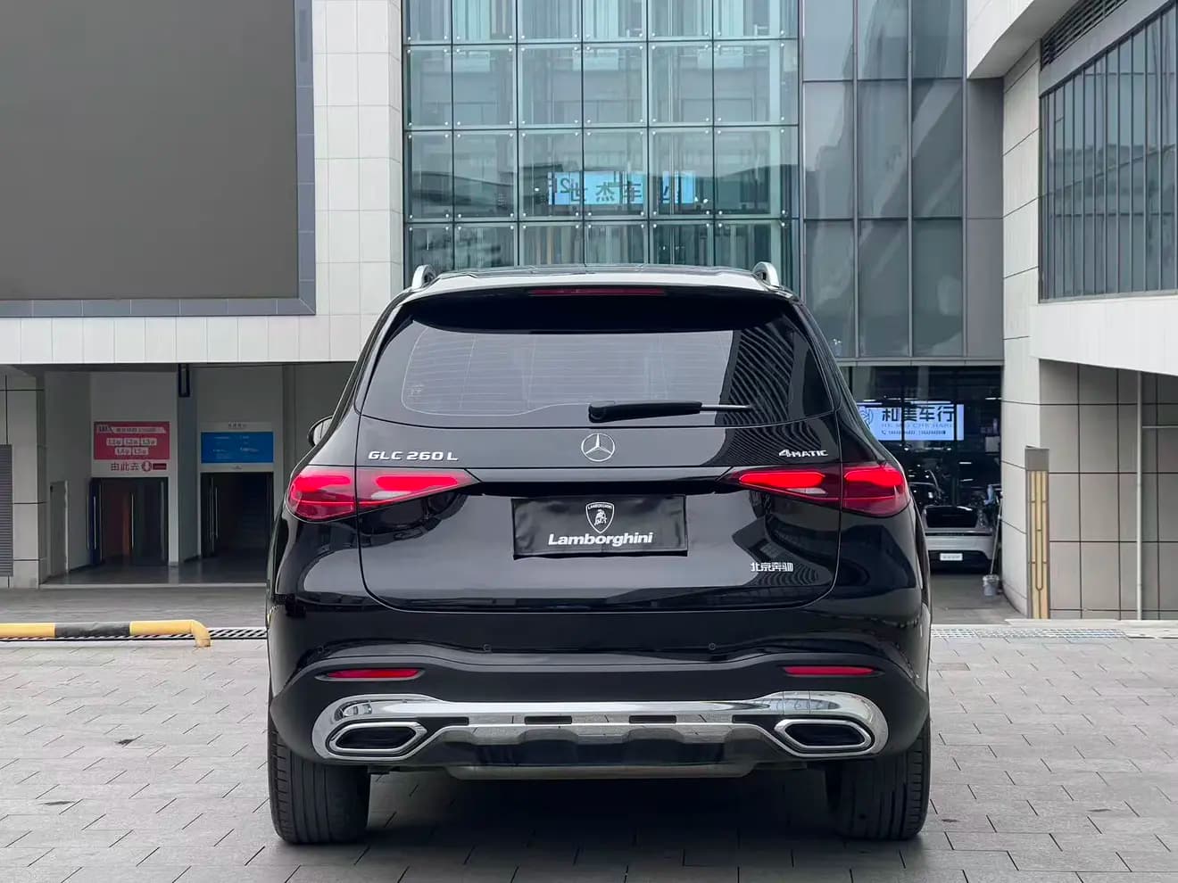 Mercedes-Benz GLC 2023 г. 41030 км. — фото 5