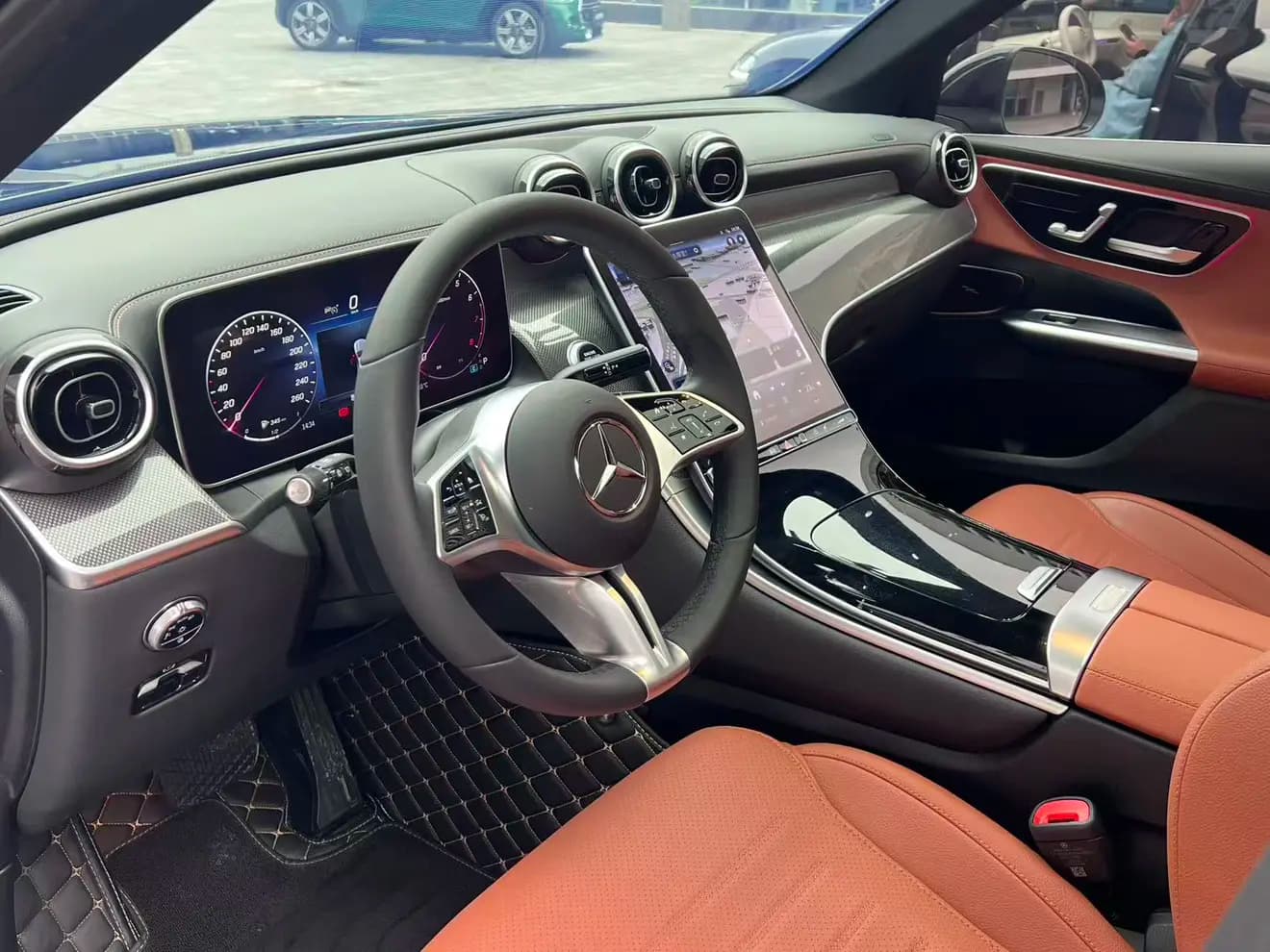 Mercedes-Benz GLC 2023 г. 41030 км. — фото 9