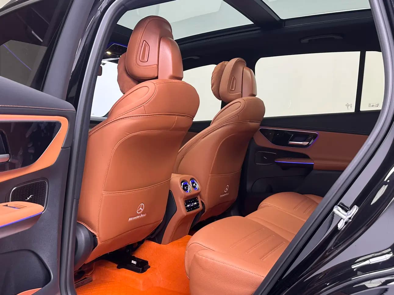 Mercedes-Benz GLC 2025 г. 7027 км. — фото 11