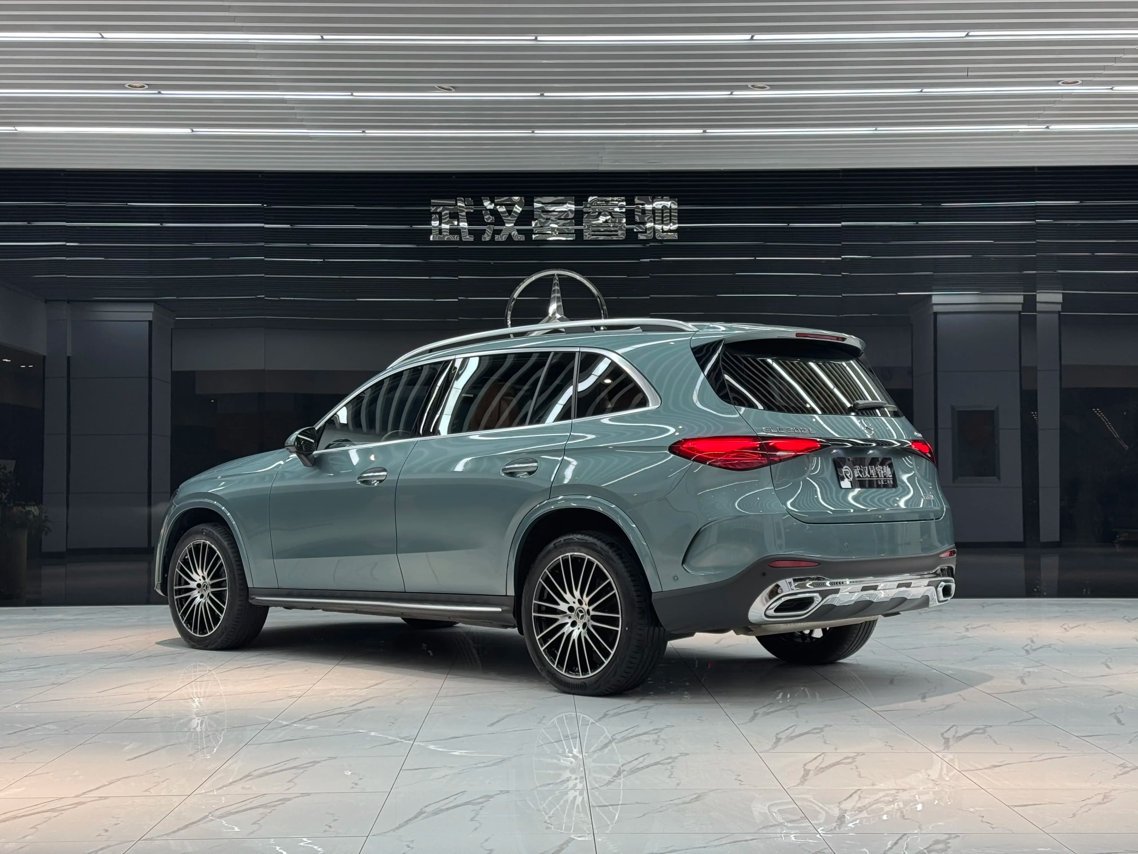 Mercedes-Benz GLC 2024 г. 10028 км. — фото 4