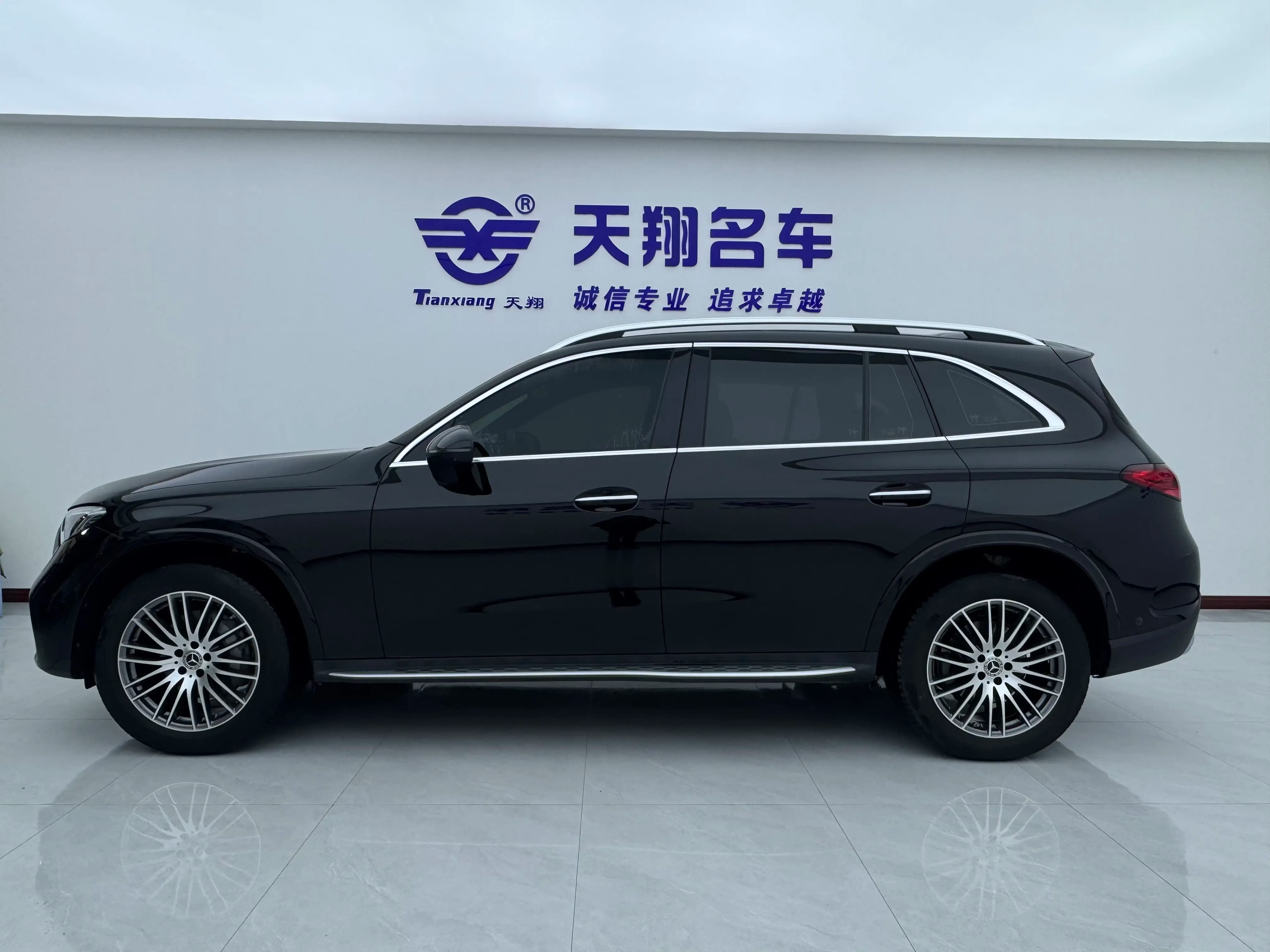 Mercedes-Benz GLC 2025 г. 15030 км. — фото 3
