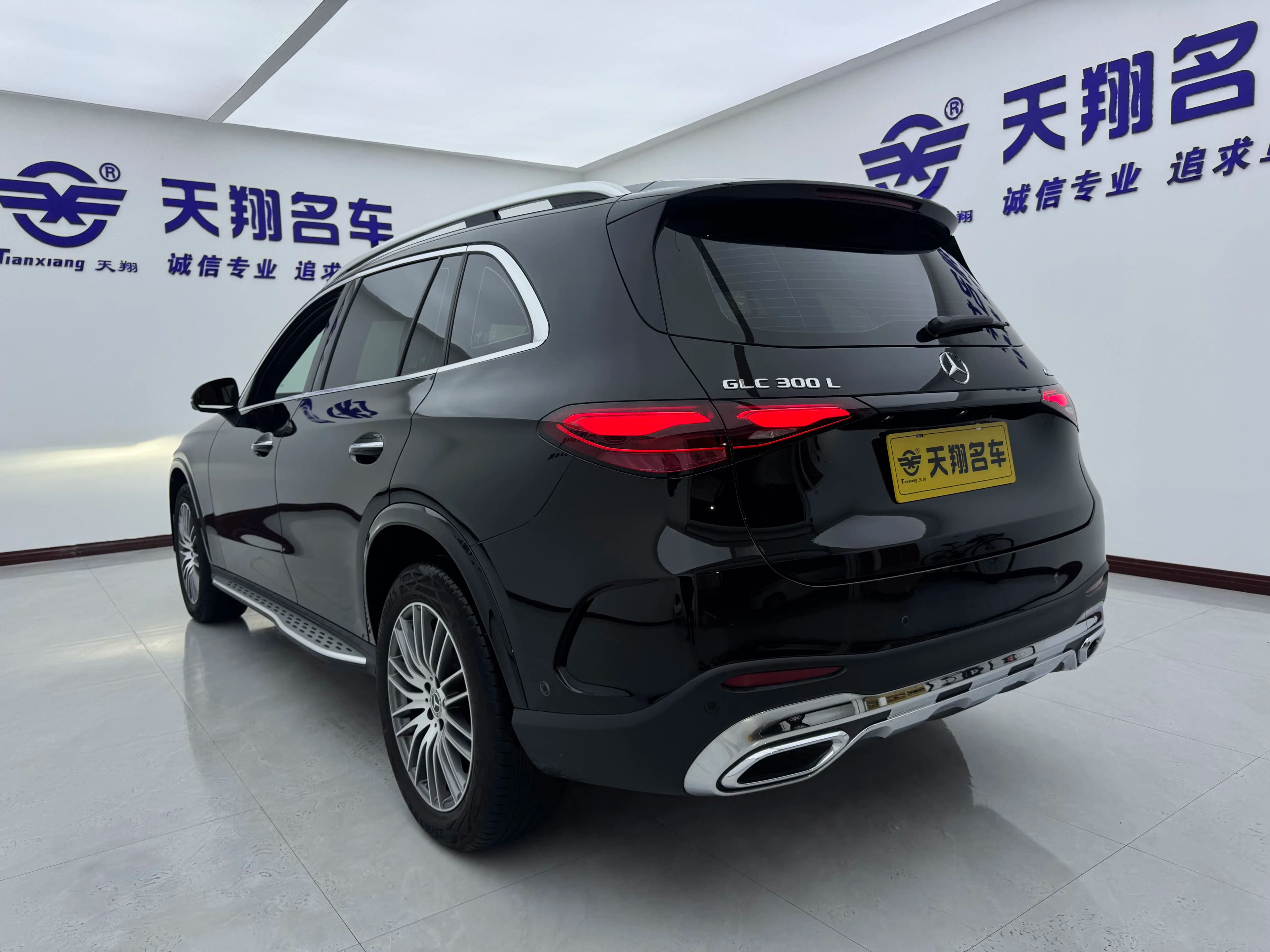Mercedes-Benz GLC 2025 г. 15030 км. — фото 4