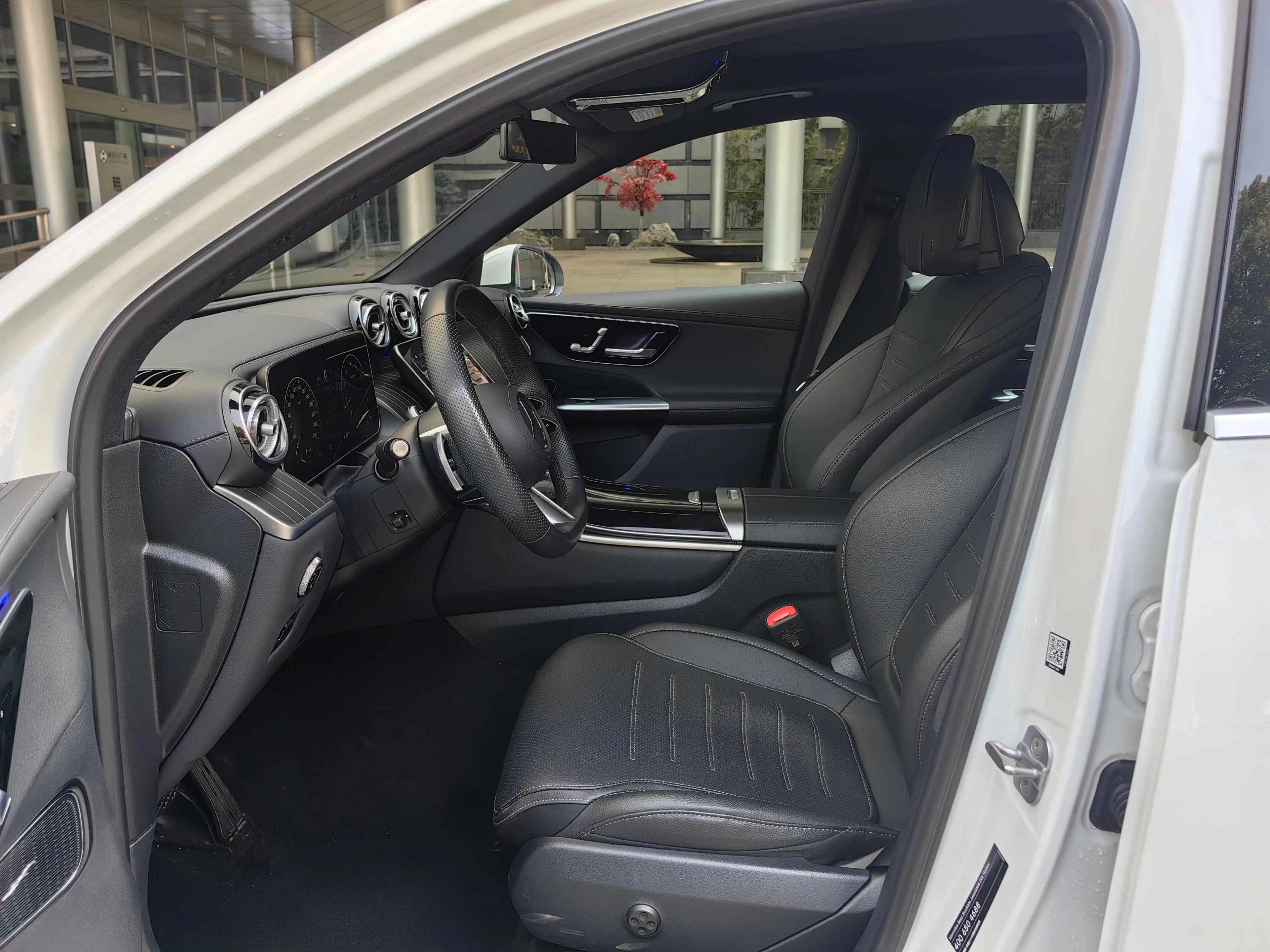Mercedes-Benz GLC 2024 г. 37031 км. — фото 13