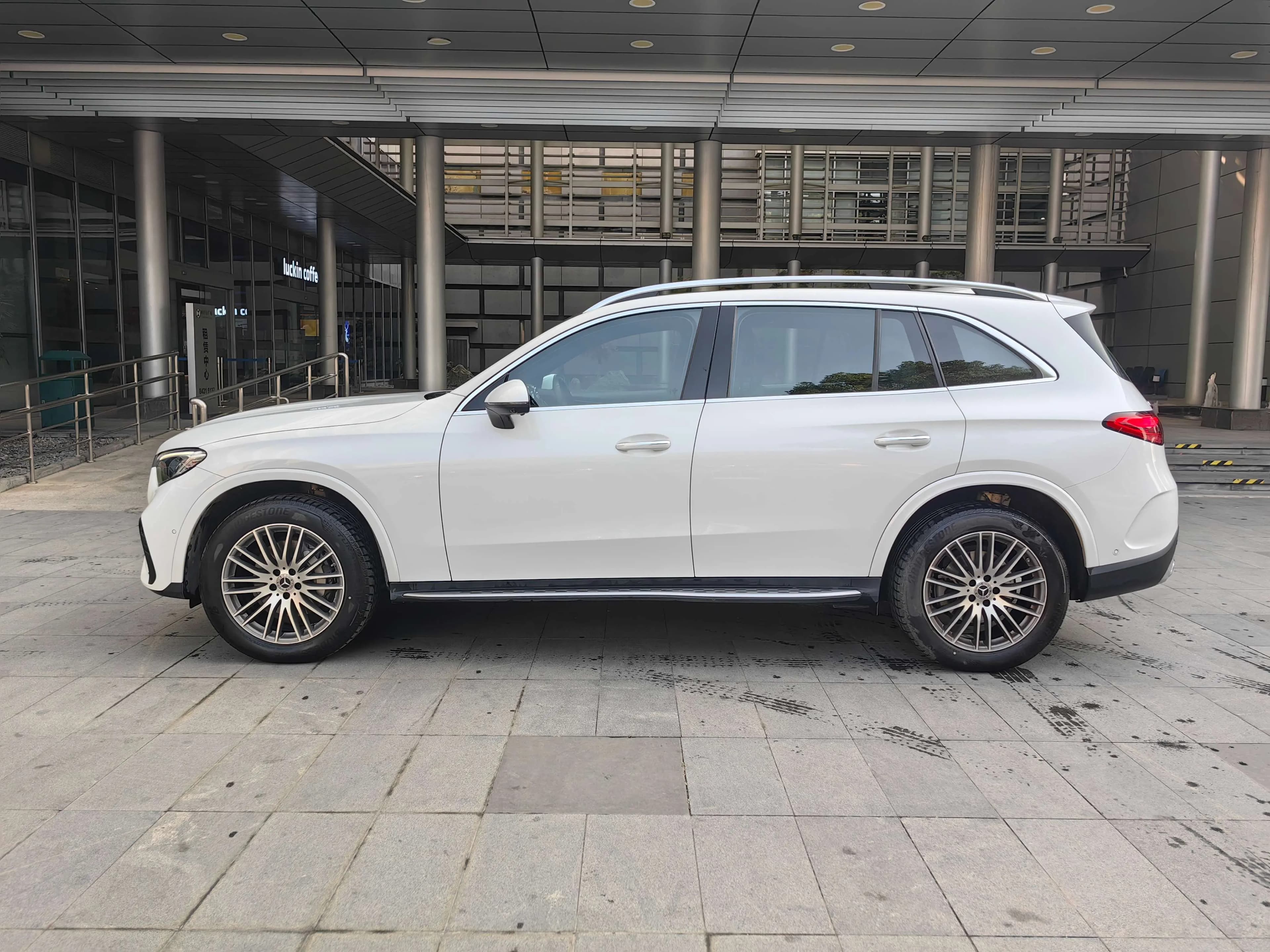 Mercedes-Benz GLC 2024 г. 37031 км. — фото 3