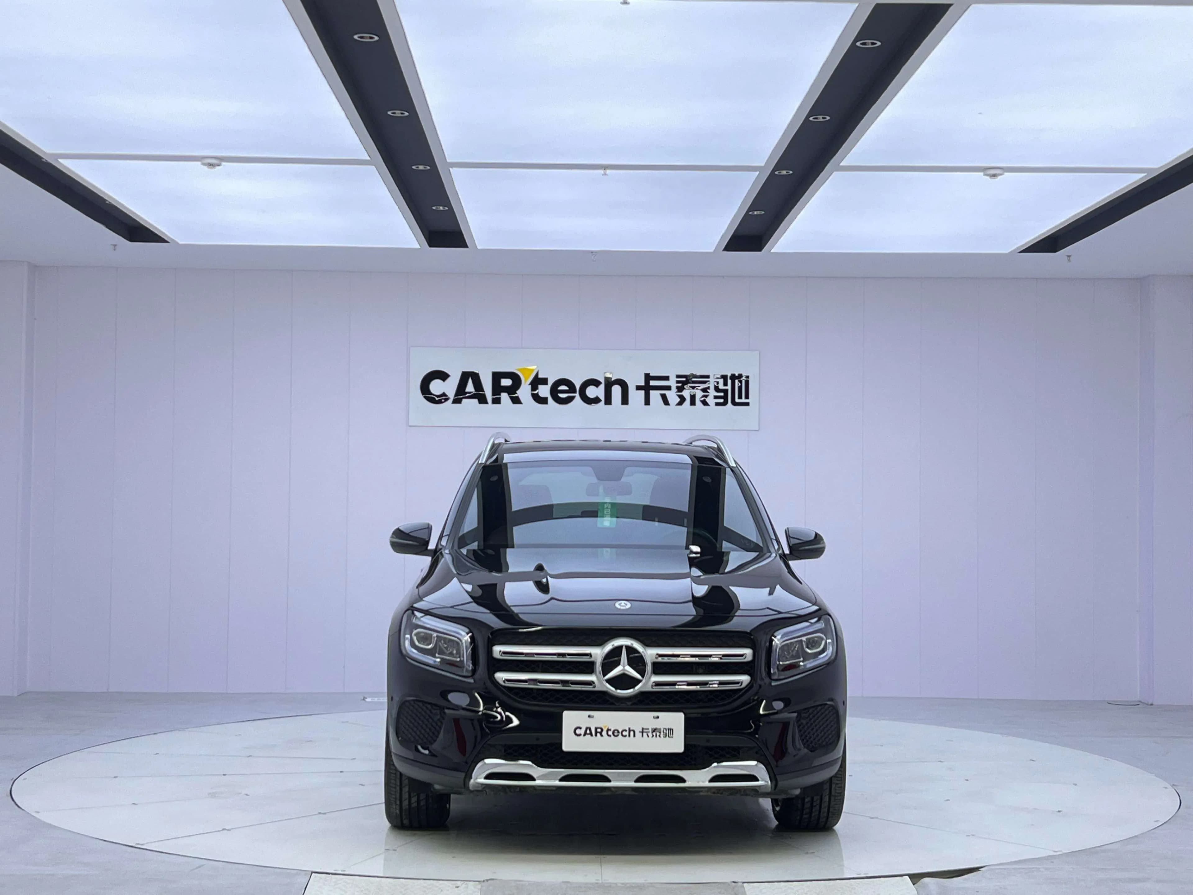 Mercedes-Benz GLB 2023 г. 34117 км. — фото 2