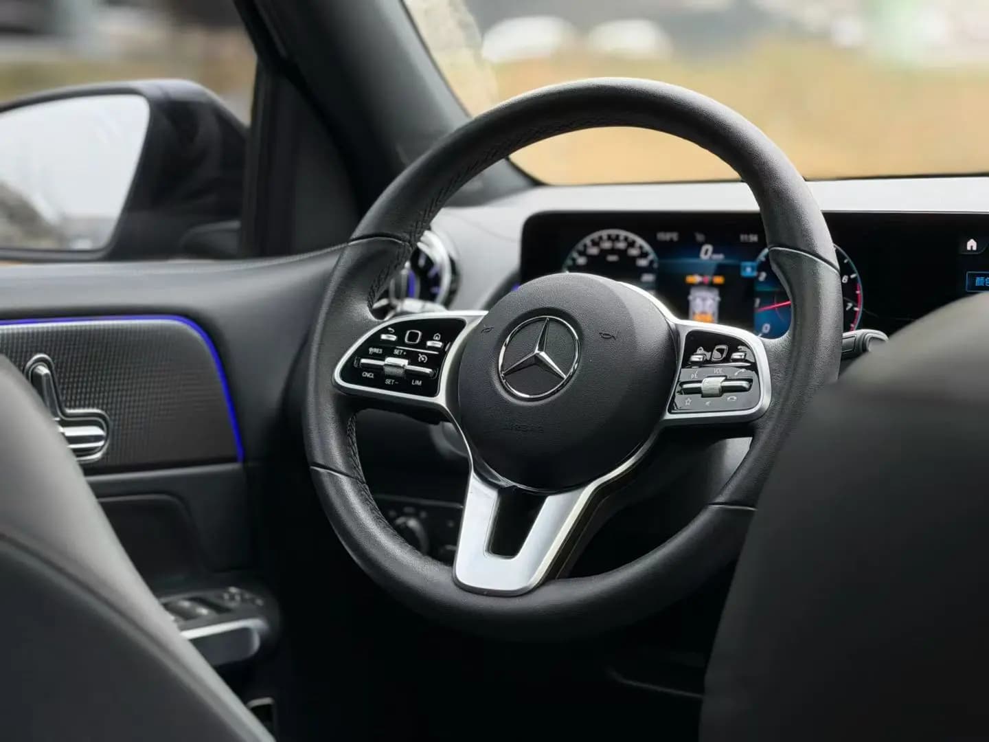 Mercedes-Benz GLB 2022 г. 10118 км. — фото 7
