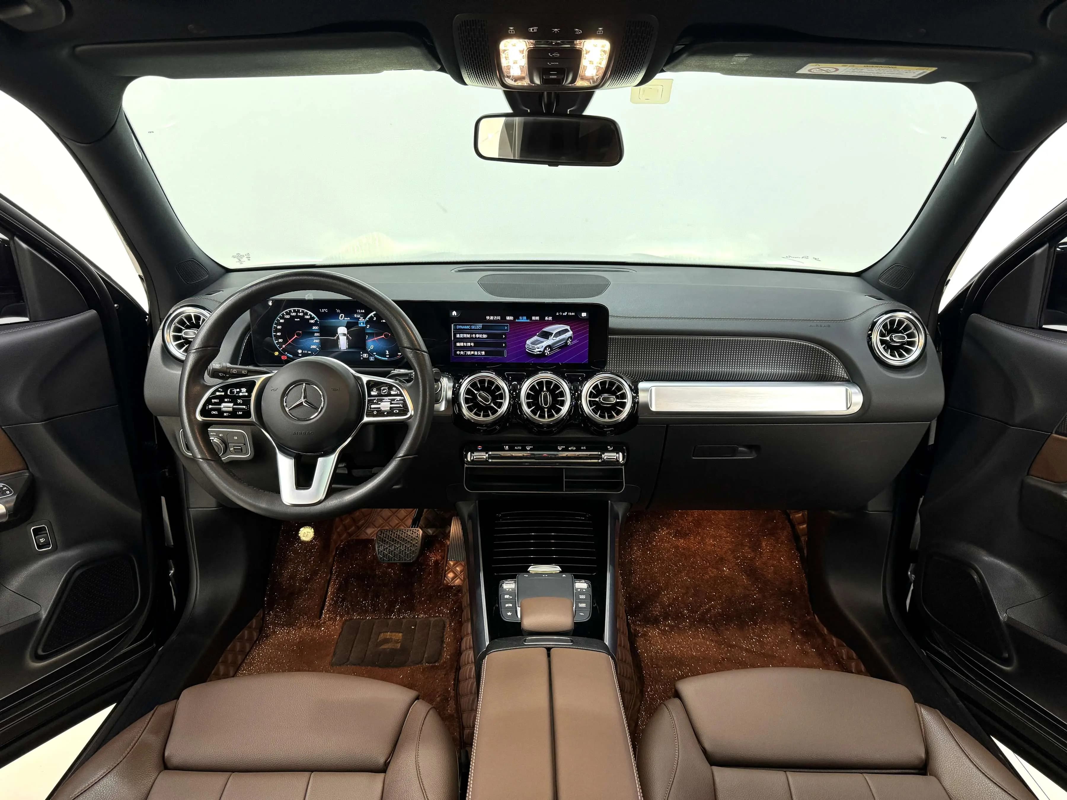Mercedes-Benz GLB 2023 г. 38919 км. — фото 10