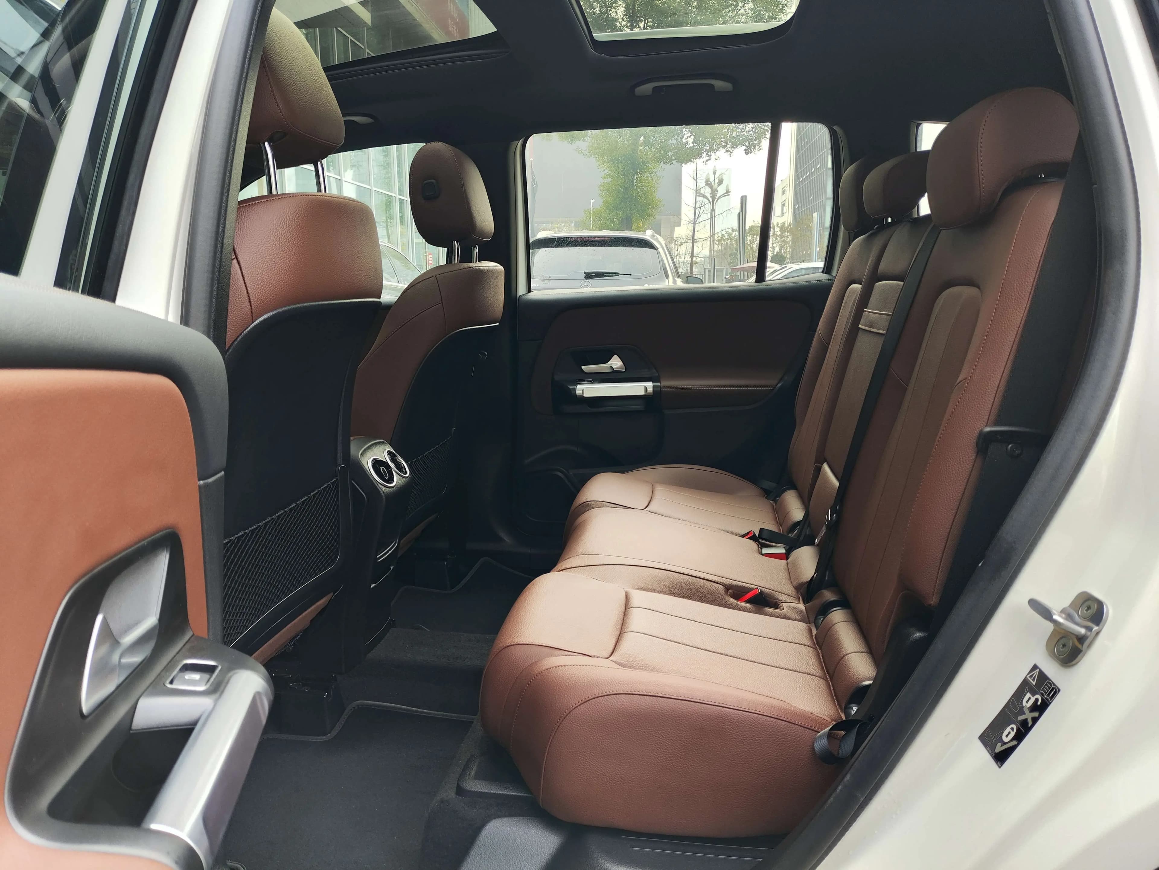 Mercedes-Benz GLB 2025 г. 15062 км. — фото 12