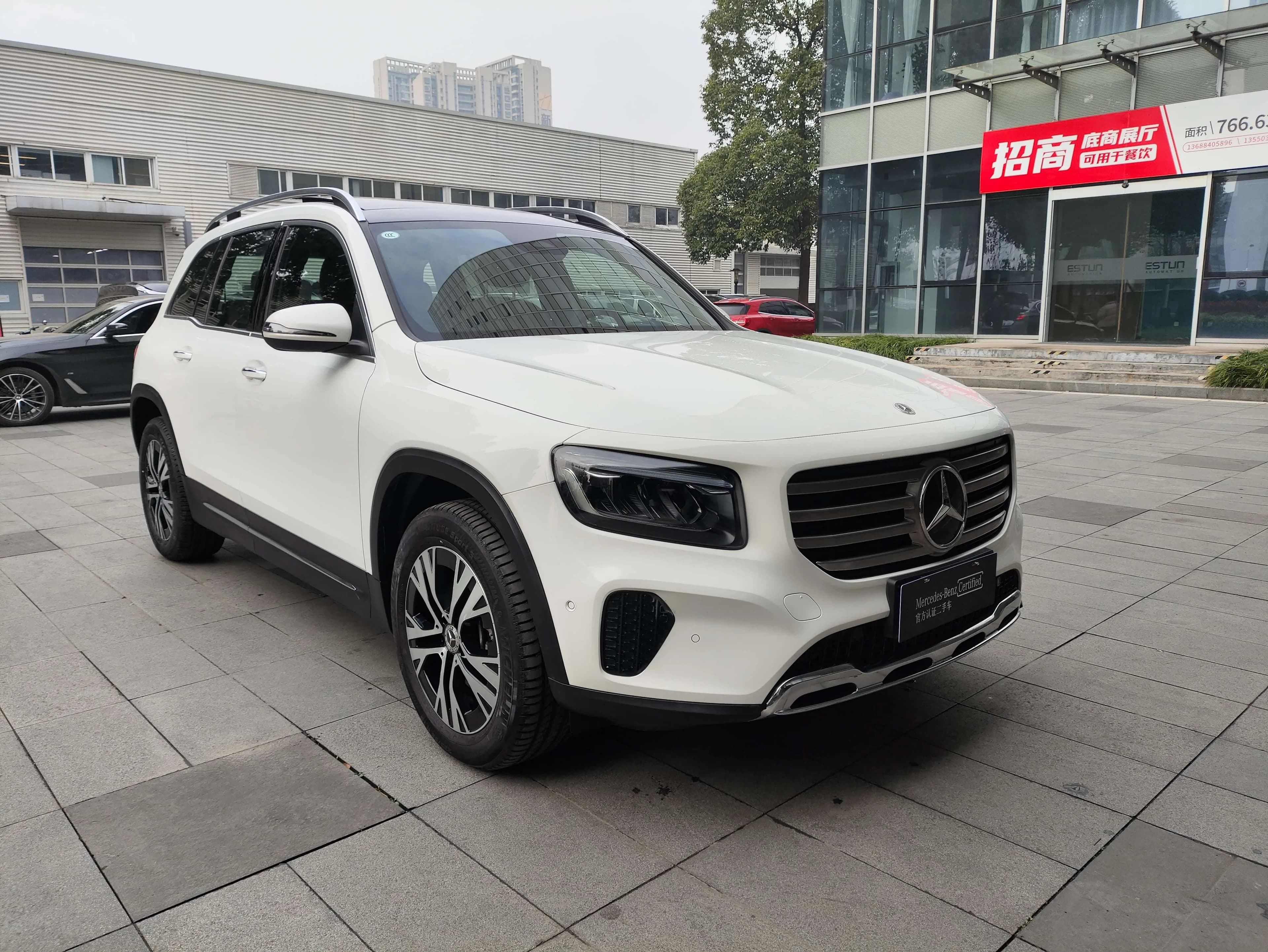 Mercedes-Benz GLB 2025 г. 15062 км. — фото 3