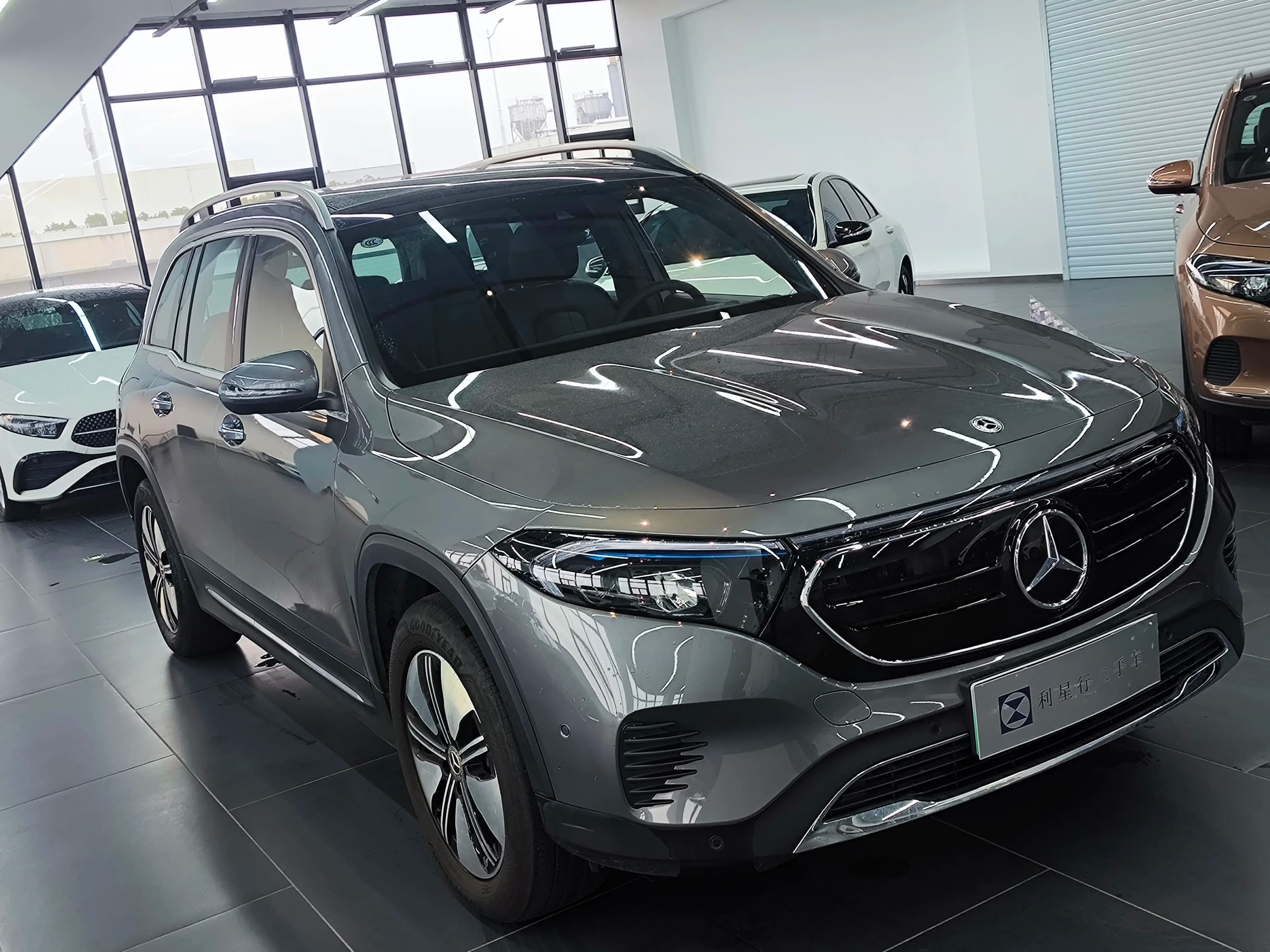 Mercedes-Benz EQB 2023 г. 62742 км. — фото 2