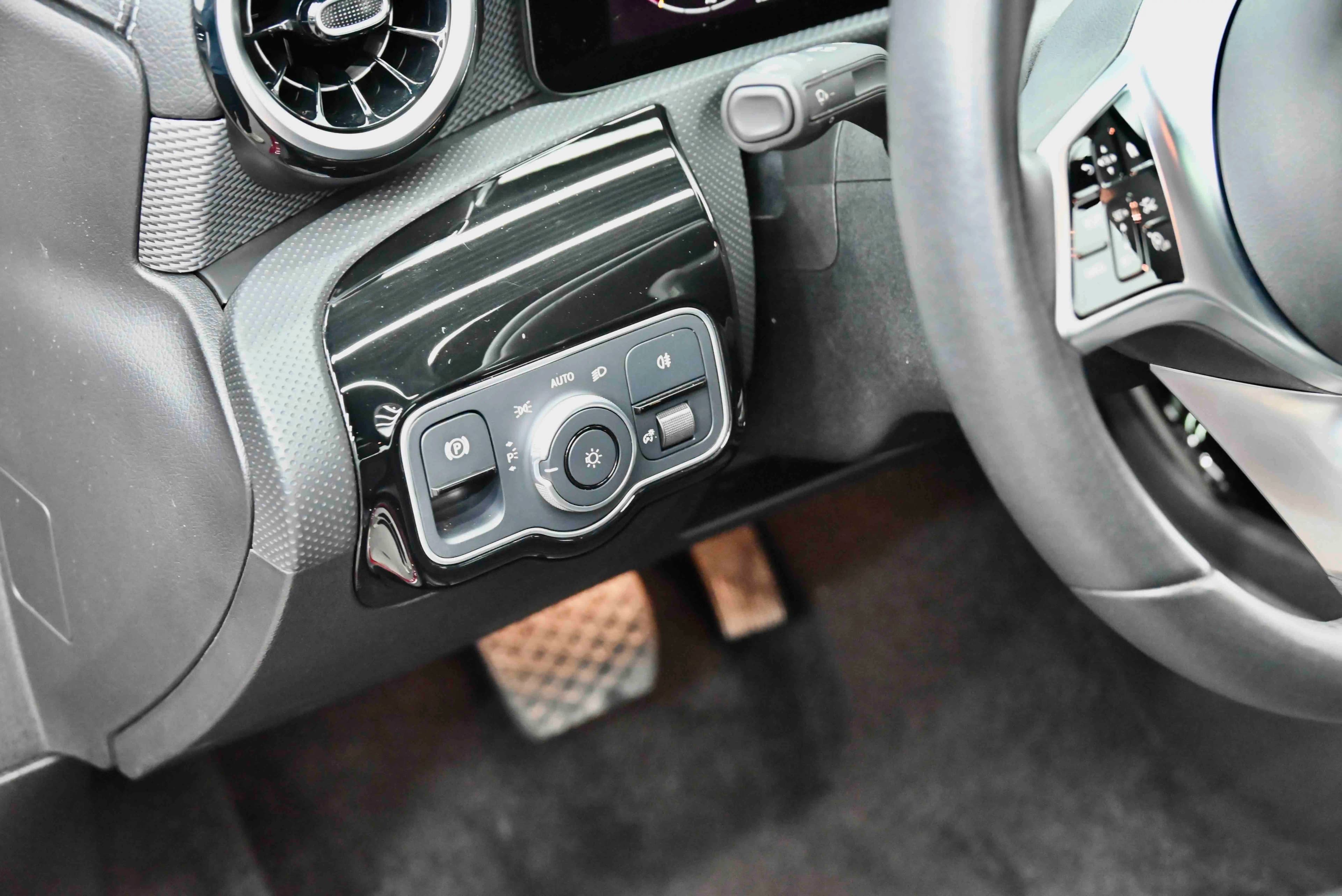 Mercedes-Benz Mercedes Benz A Class 2023 г. 28557 км. — фото 25
