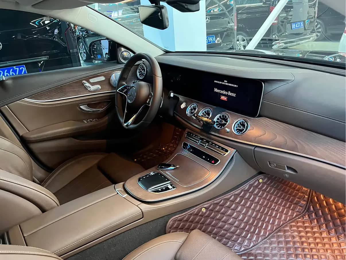 Mercedes-Benz E-Class 2022 г. 36954 км. — фото 14