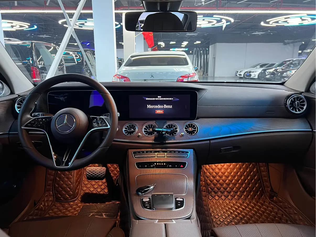 Mercedes-Benz E-Class 2022 г. 36954 км. — фото 17
