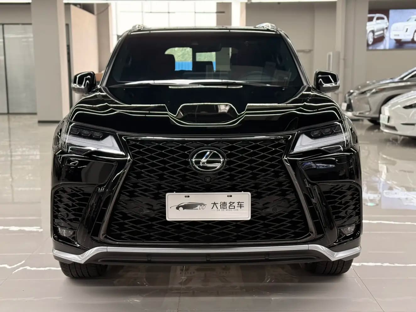 Lexus LX 2024 г. 32085 км. — фото 2