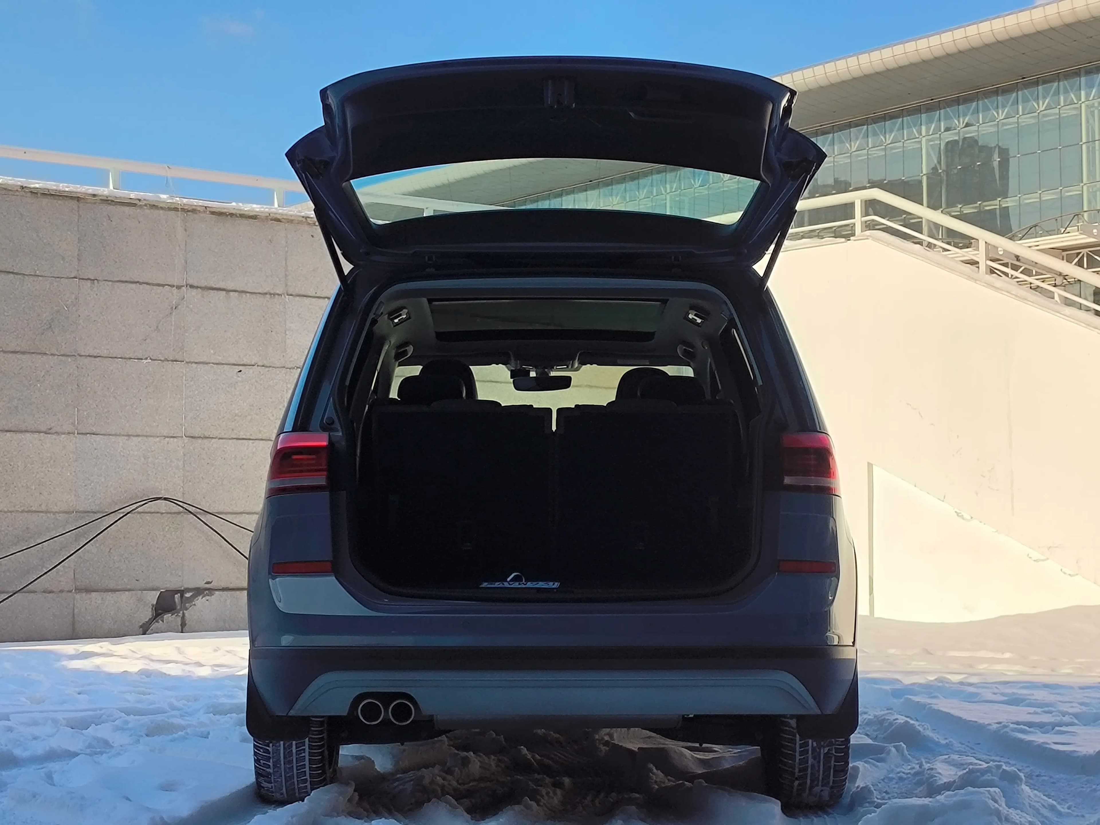 Volkswagen Touran L 2021 г. 35379 км. — фото 22