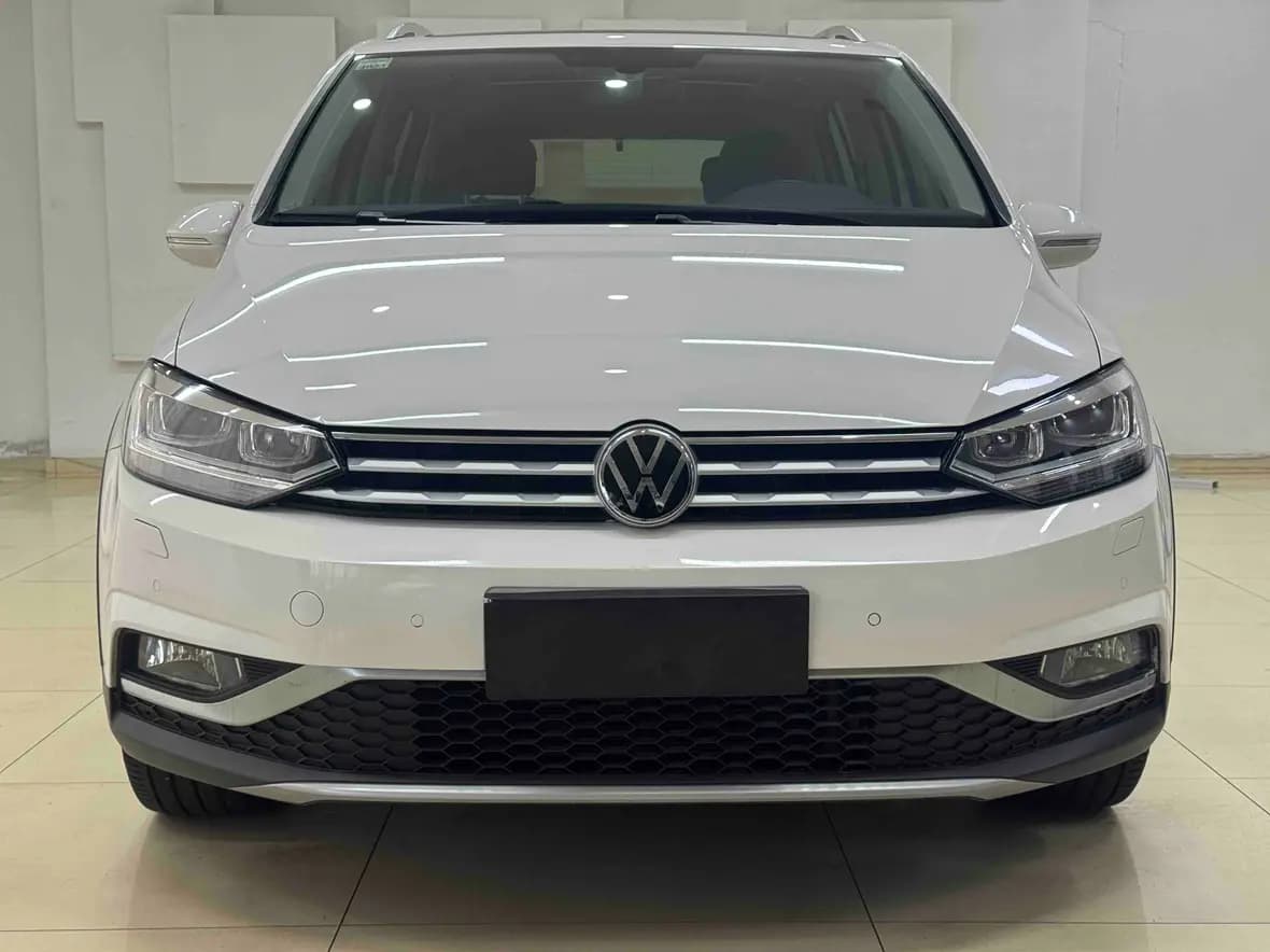 Volkswagen Touran L 2021 г. 40080 км. — фото 2