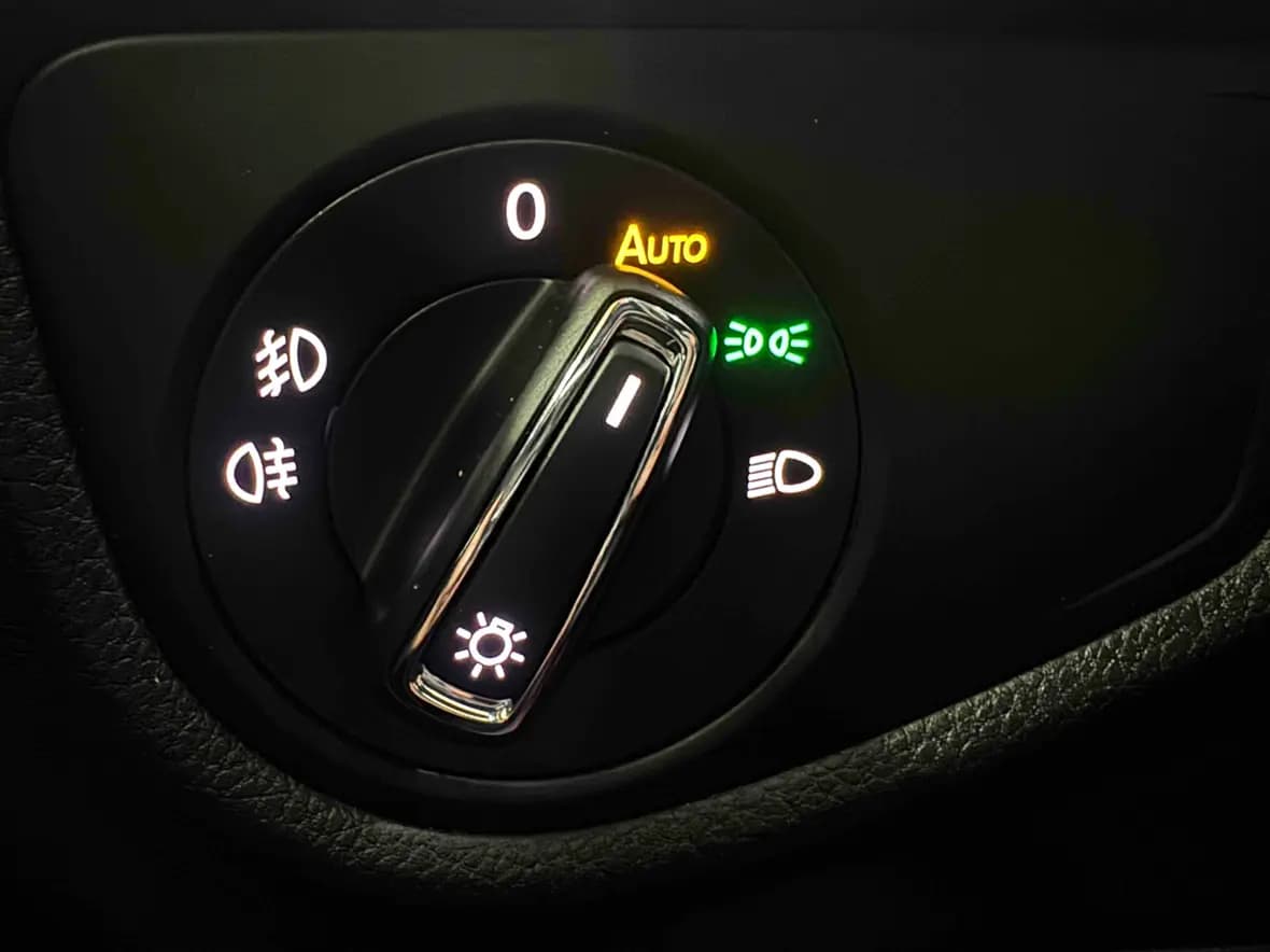 Volkswagen Touran L 2021 г. 40080 км. — фото 9