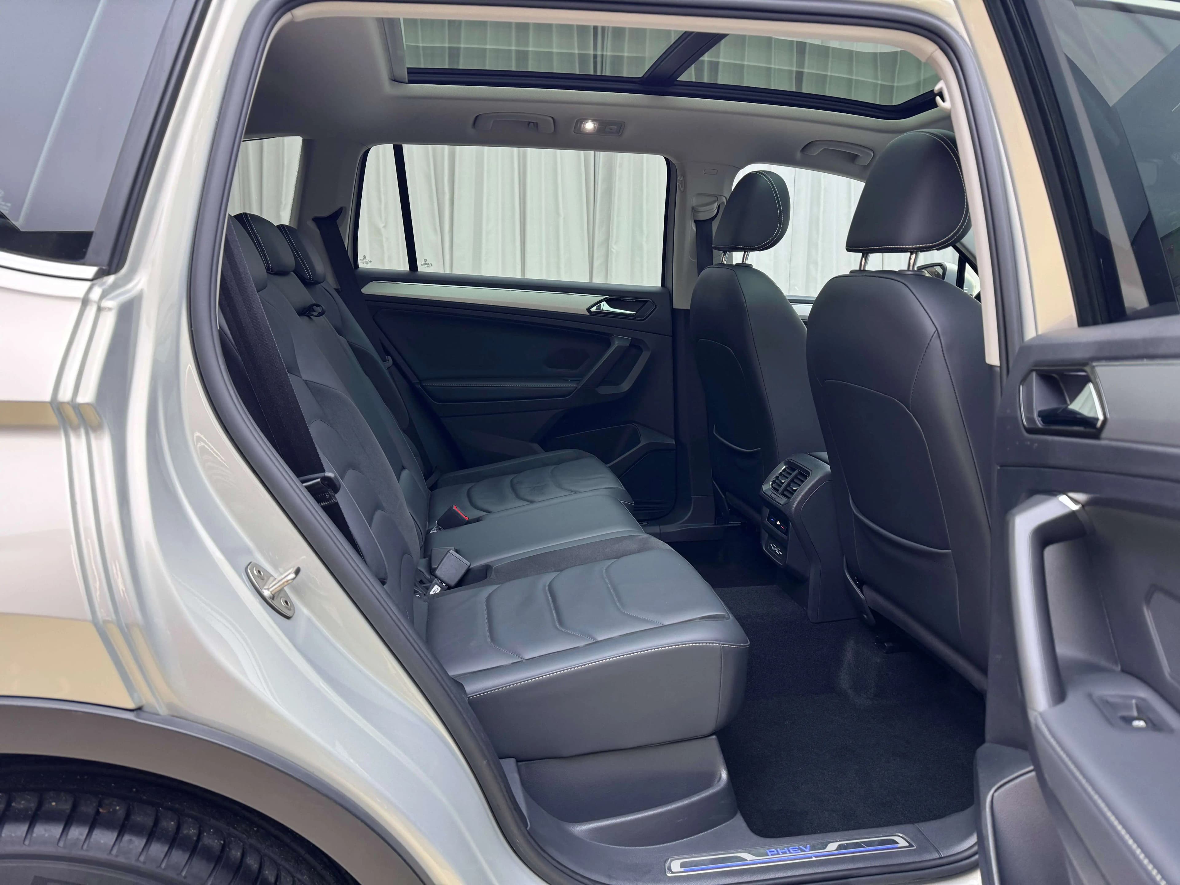 Volkswagen Tiguan L PHEV 2021 г. 40238 км. — фото 16