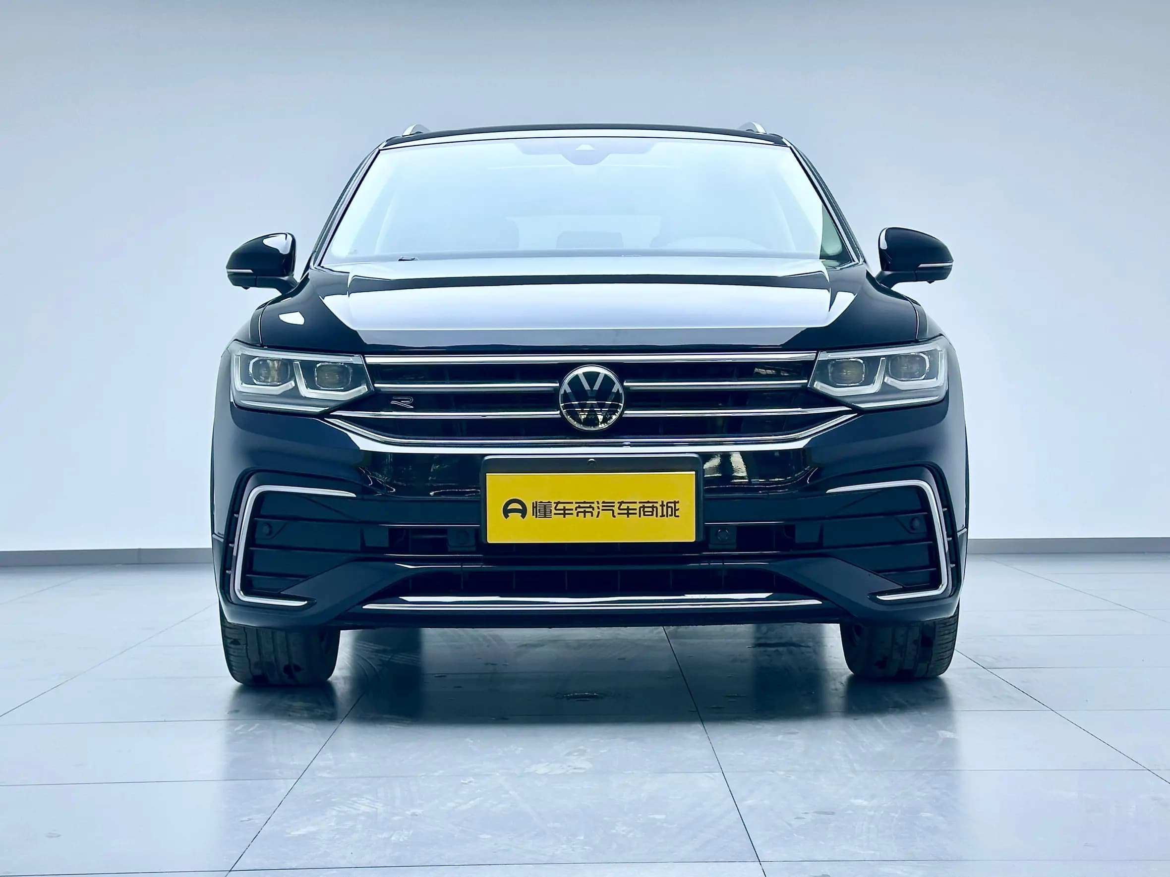 Volkswagen Tiguan L 2022 г. 58439 км. — фото 2