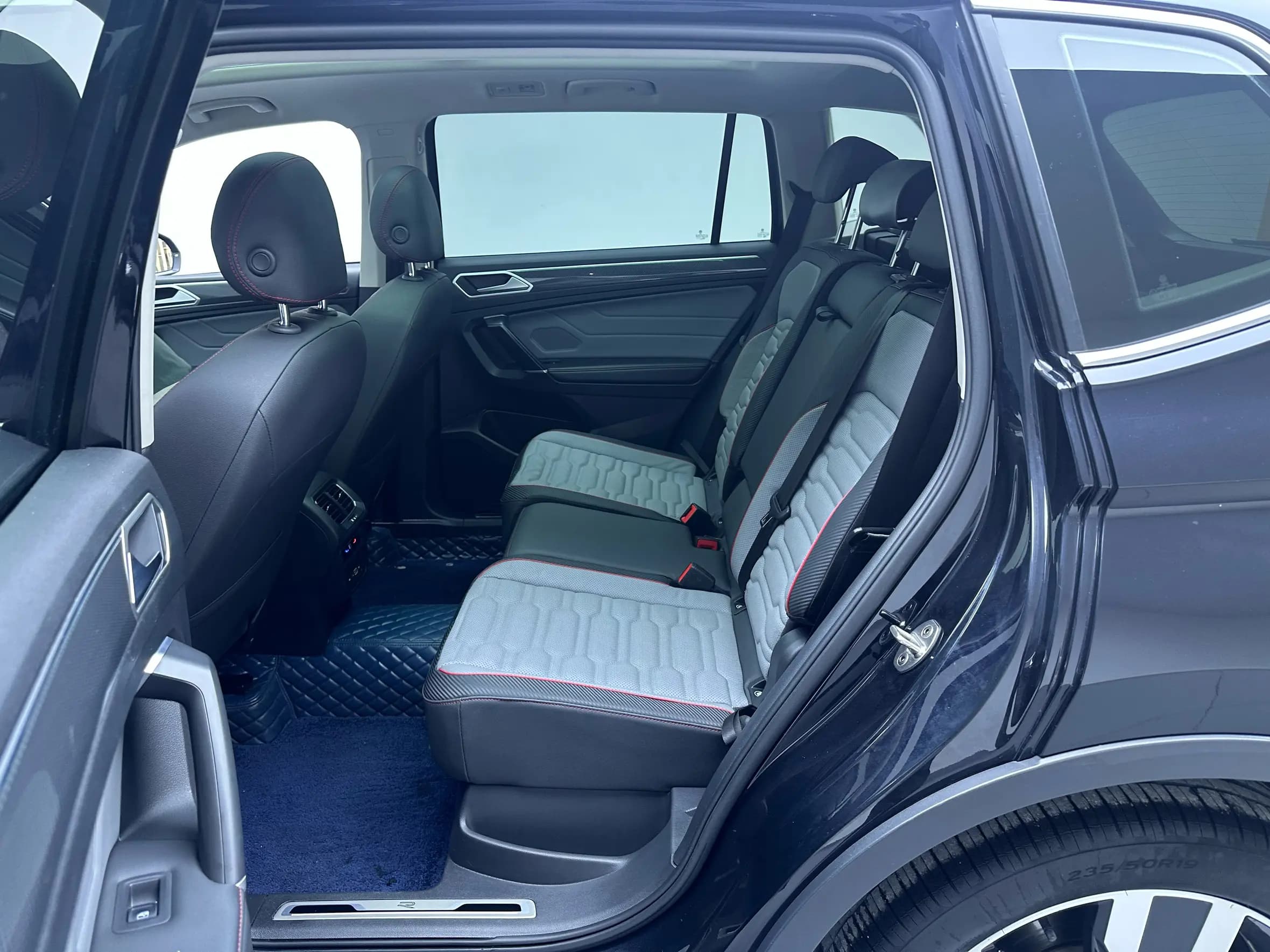 Volkswagen Tiguan L 2022 г. 58439 км. — фото 16