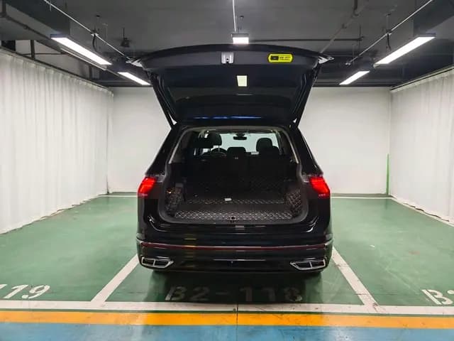 Volkswagen Tiguan L 2023 г. 41740 км. — фото 17