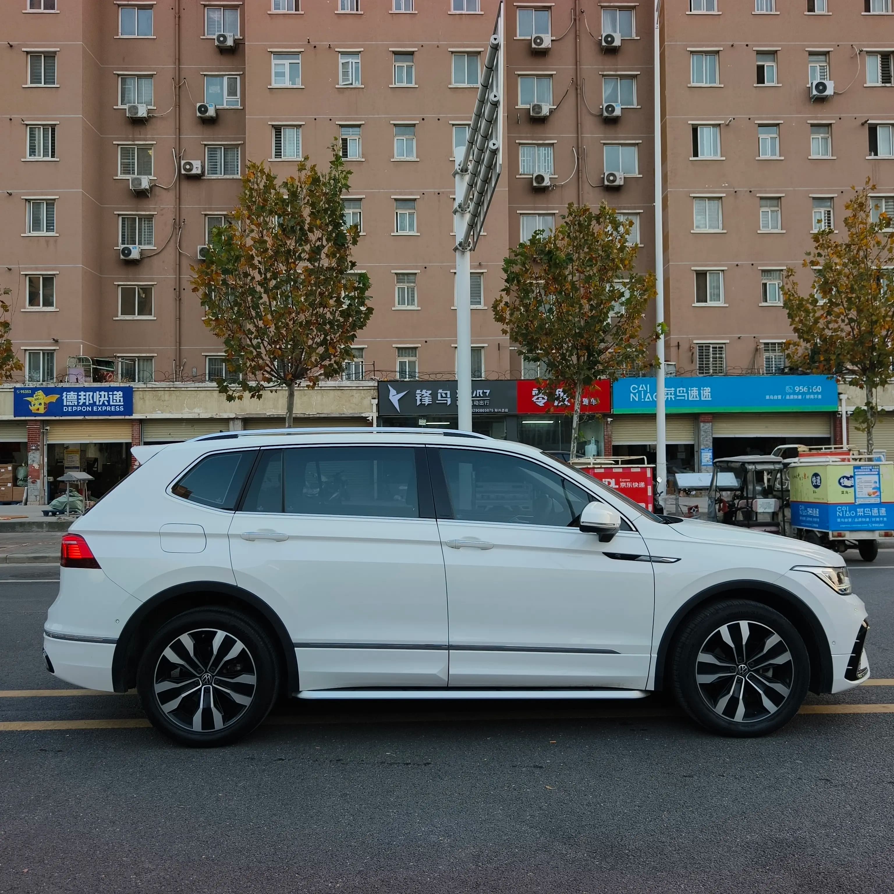Volkswagen Tiguan L 2022 г. 52041 км. — фото 6
