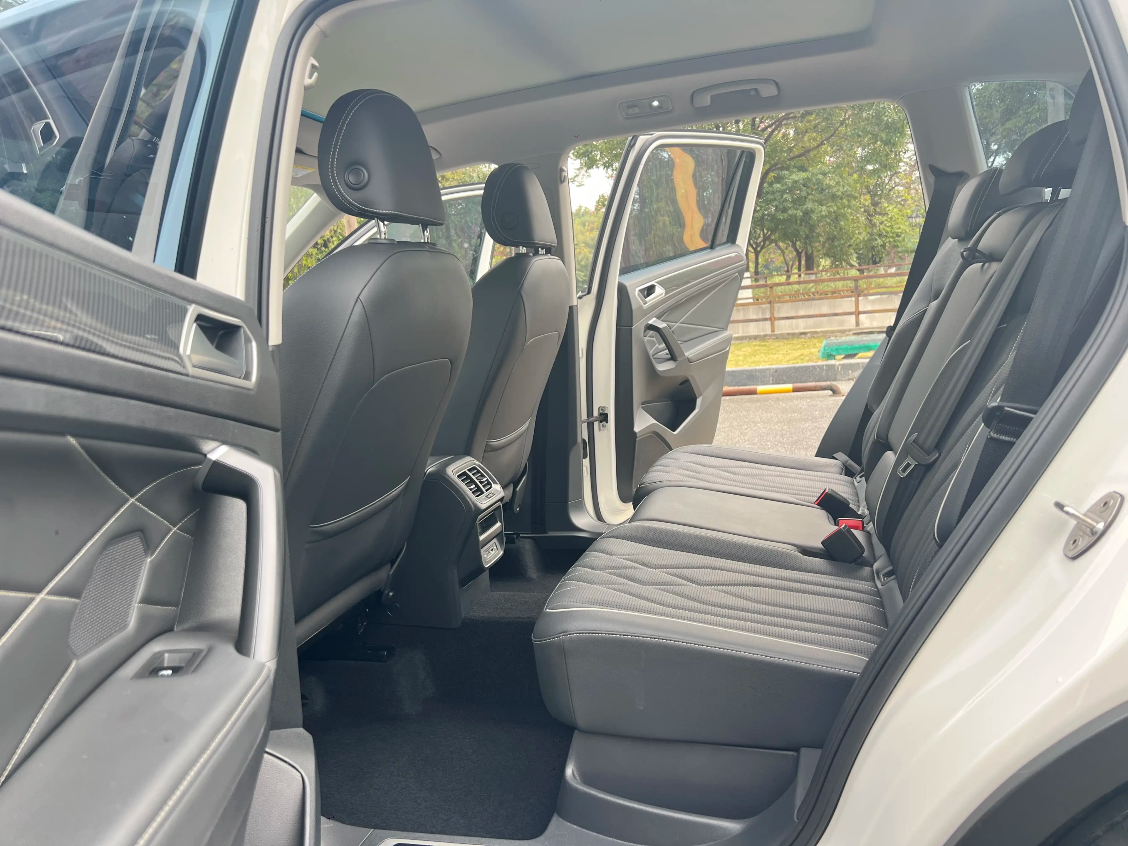 Volkswagen Tiguan L 2022 г. 48042 км. — фото 8