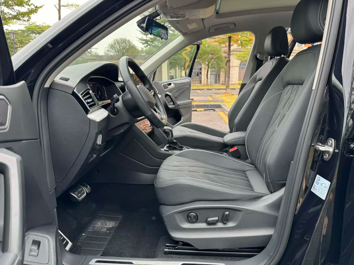 Volkswagen Tiguan L 2022 г. 49043 км. — фото 17