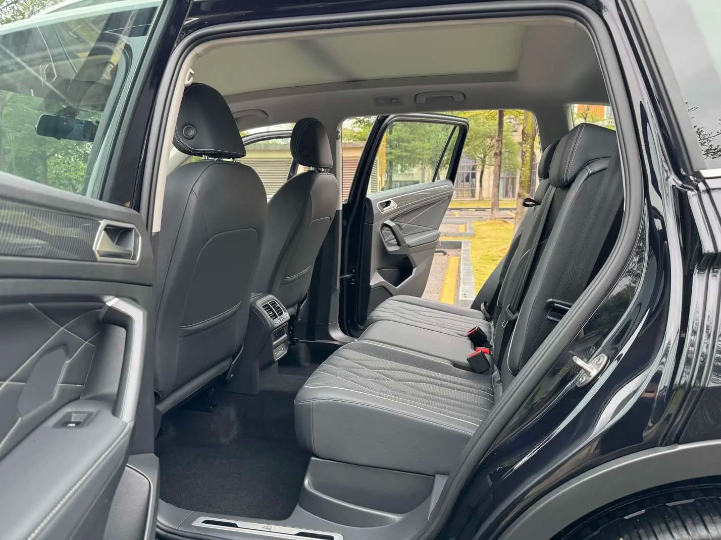 Volkswagen Tiguan L 2022 г. 49043 км. — фото 18