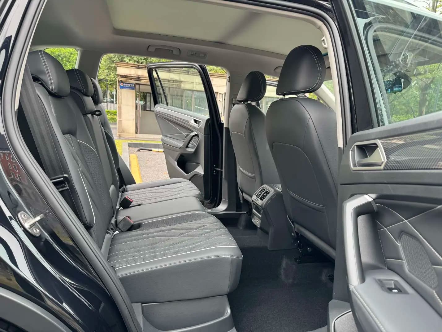 Volkswagen Tiguan L 2022 г. 49043 км. — фото 20