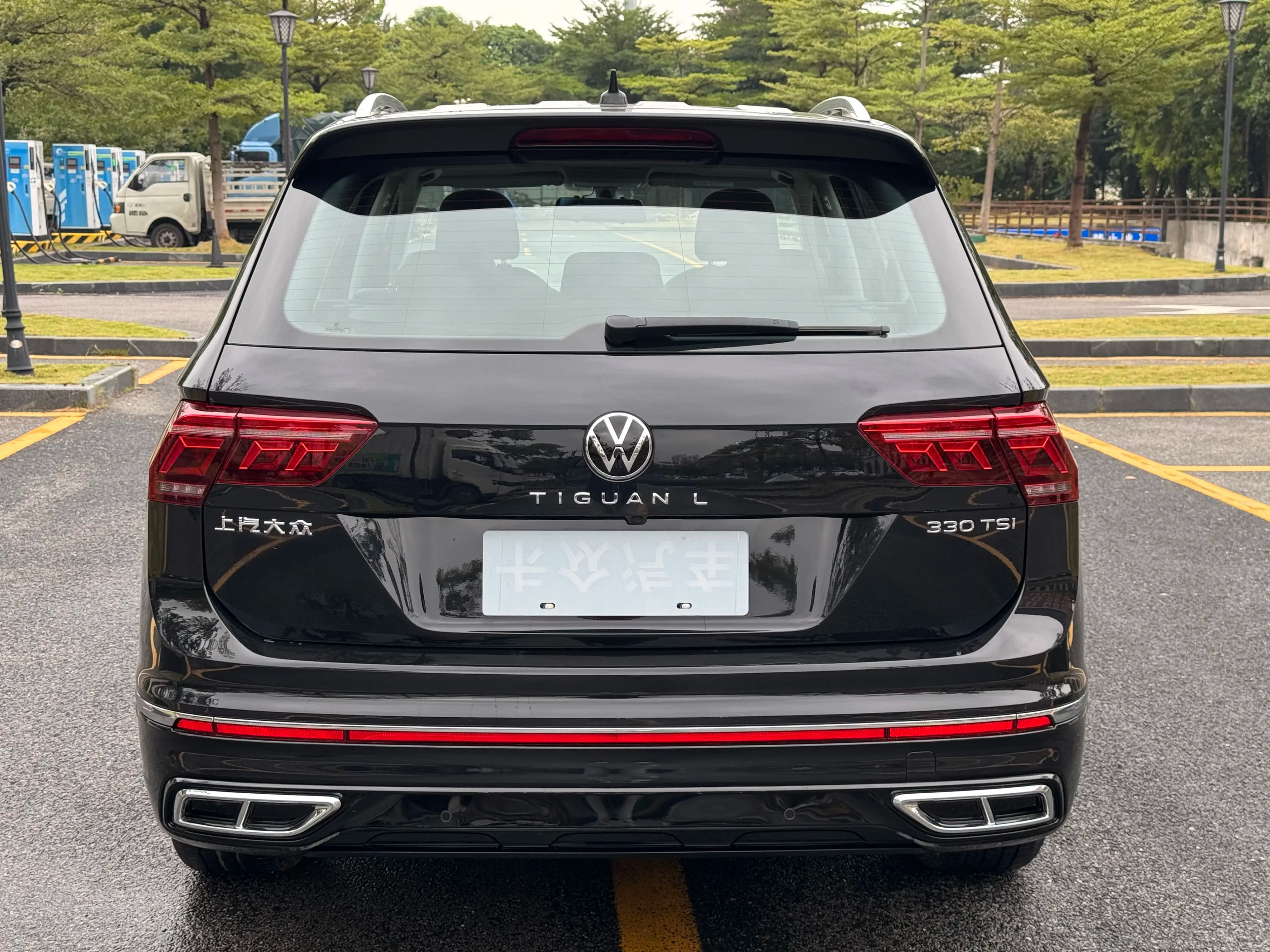 Volkswagen Tiguan L 2022 г. 49043 км. — фото 3