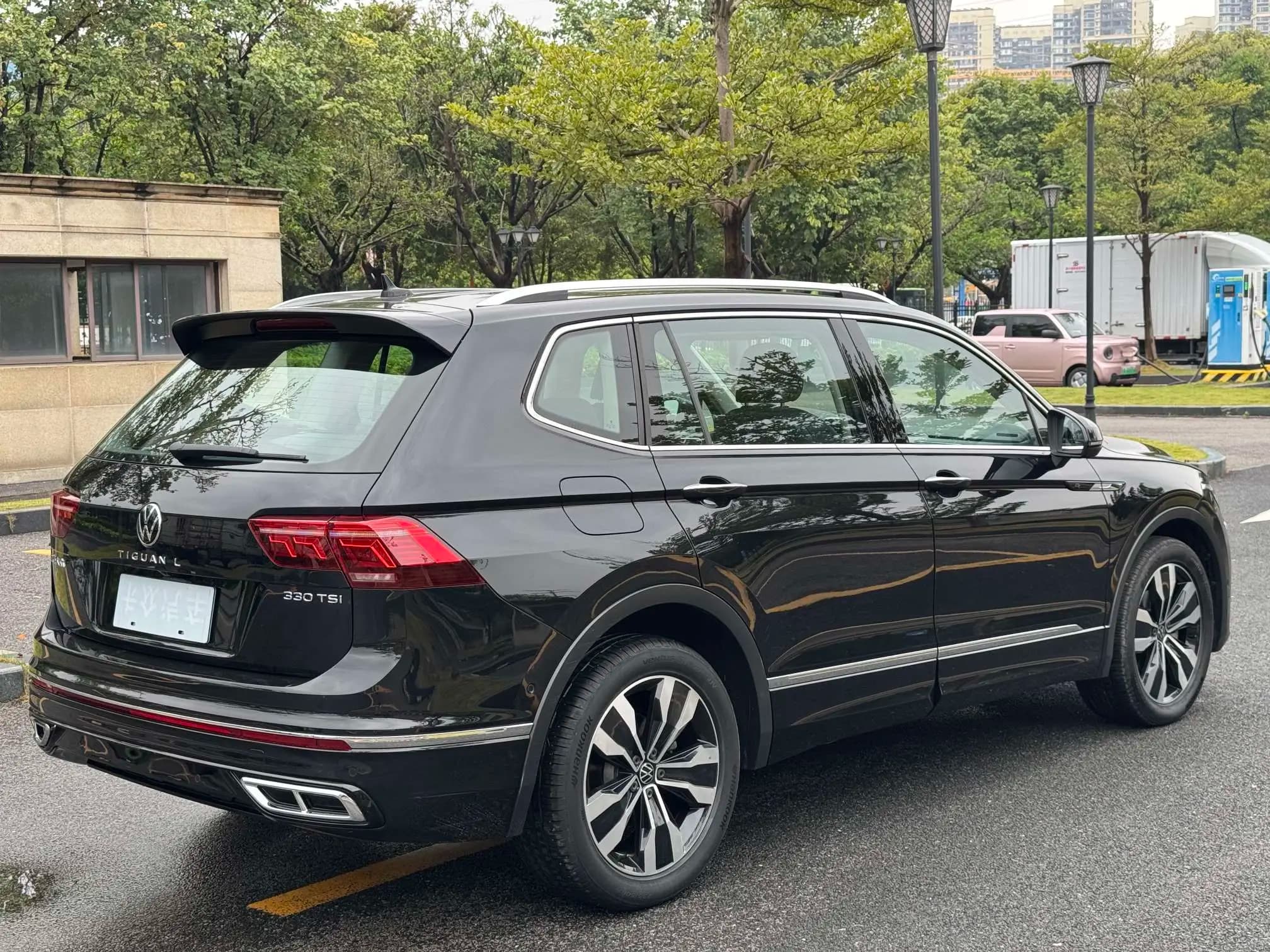 Volkswagen Tiguan L 2022 г. 49043 км. — фото 4
