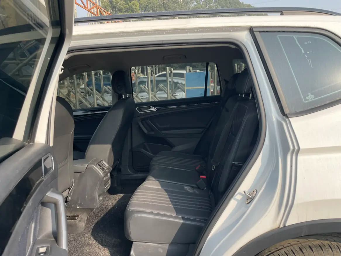 Volkswagen Tiguan L 2022 г. 100045 км. — фото 12