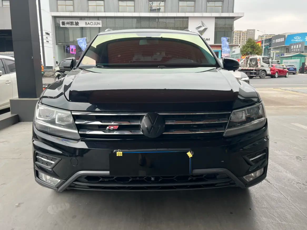Volkswagen Tiguan L 2021 г. 75046 км. — фото 2
