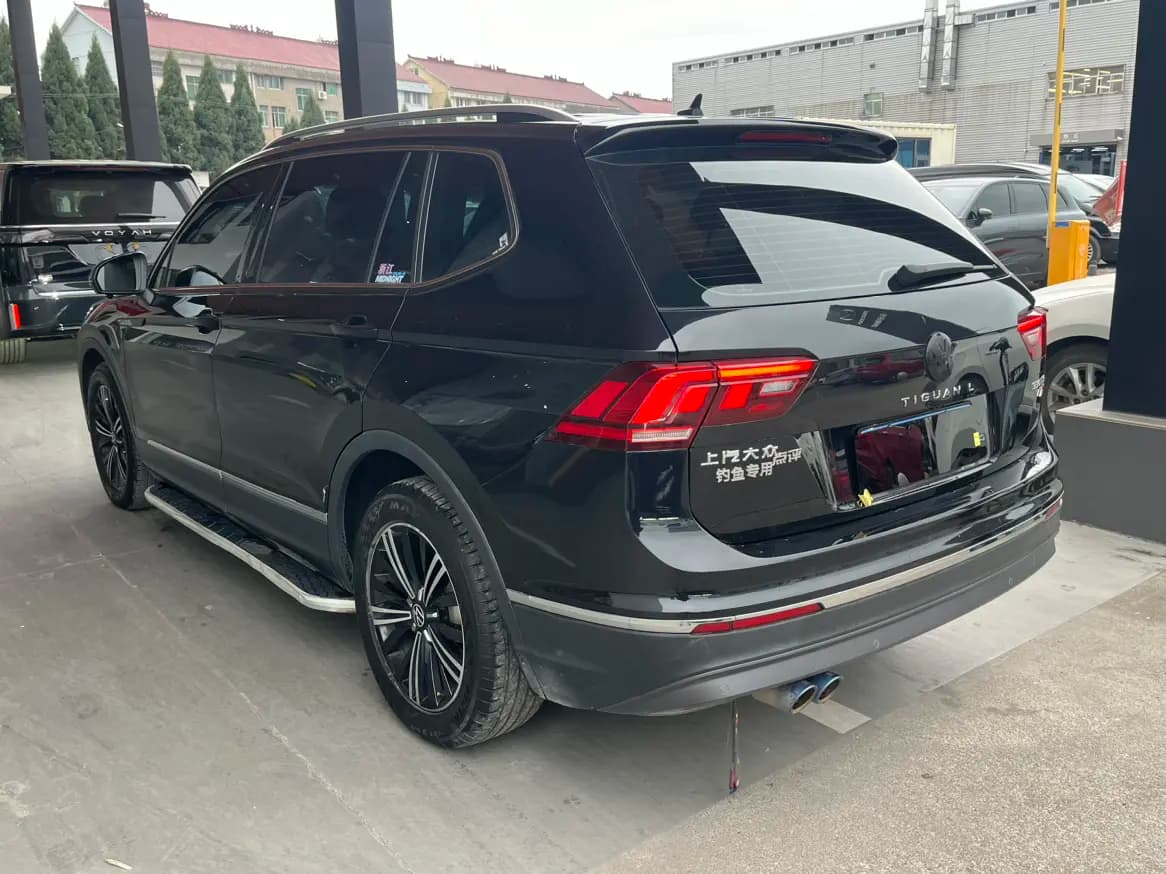 Volkswagen Tiguan L 2021 г. 75046 км. — фото 3