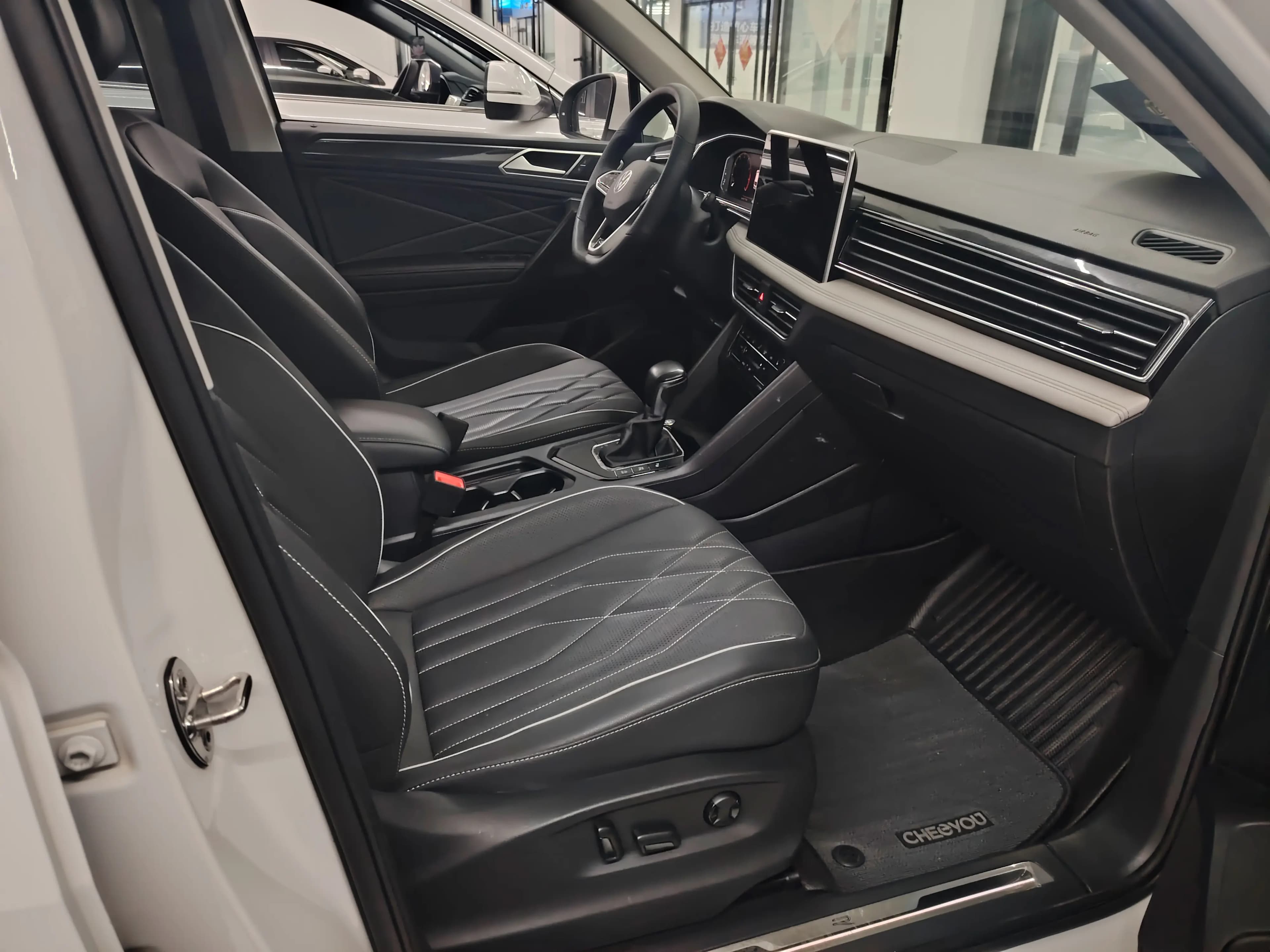 Volkswagen Tiguan L 2022 г. 91048 км. — фото 9
