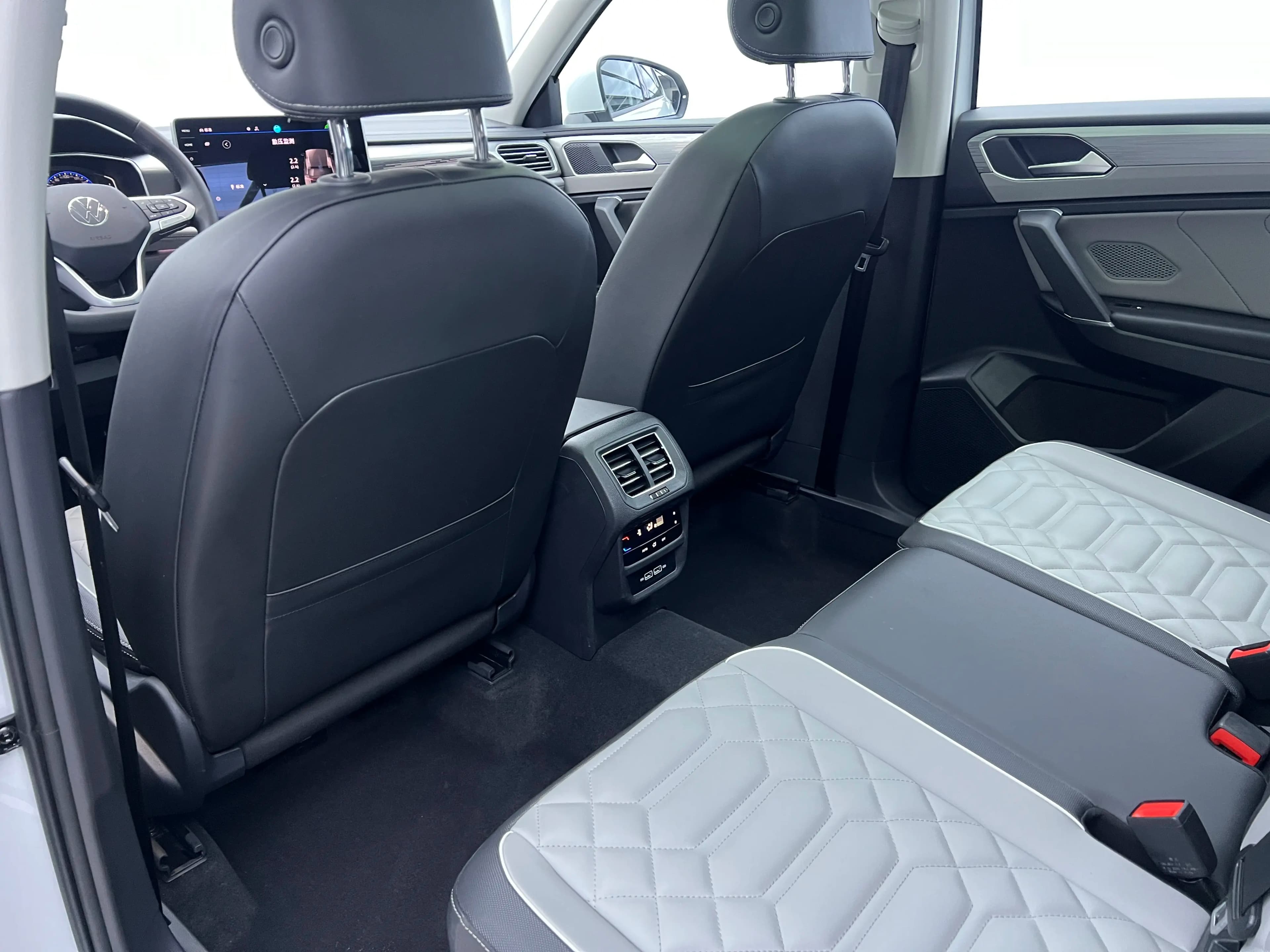 Volkswagen Tayron 2023 г. 3800 км. — фото 26
