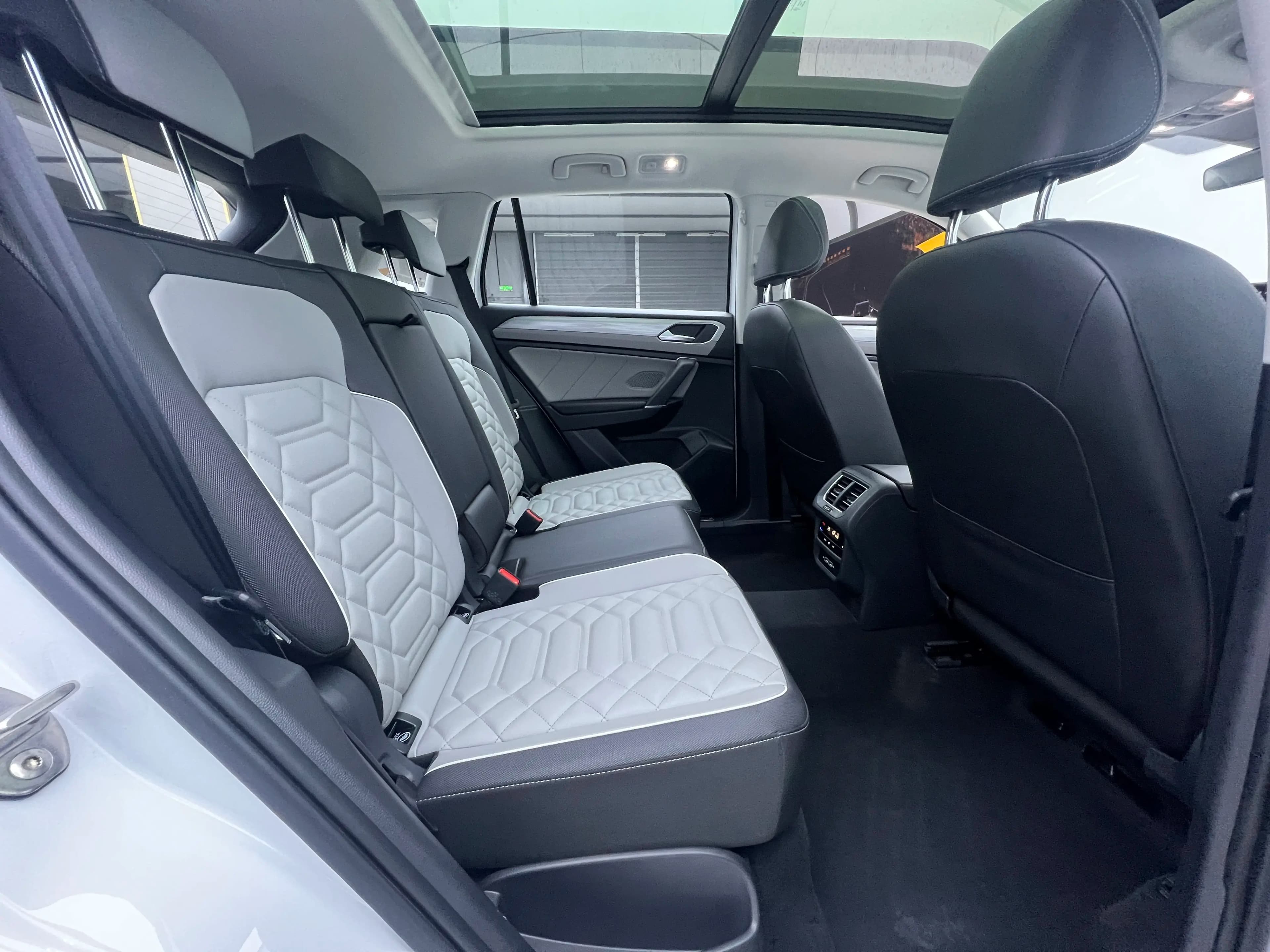 Volkswagen Tayron 2023 г. 3800 км. — фото 27