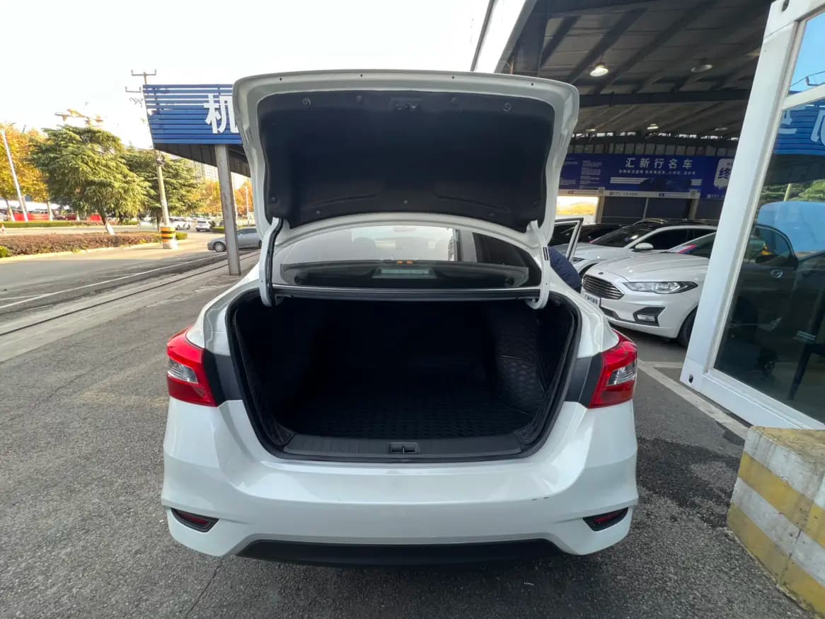 Nissan Sylphy 2025 г. 9128 км. — фото 14