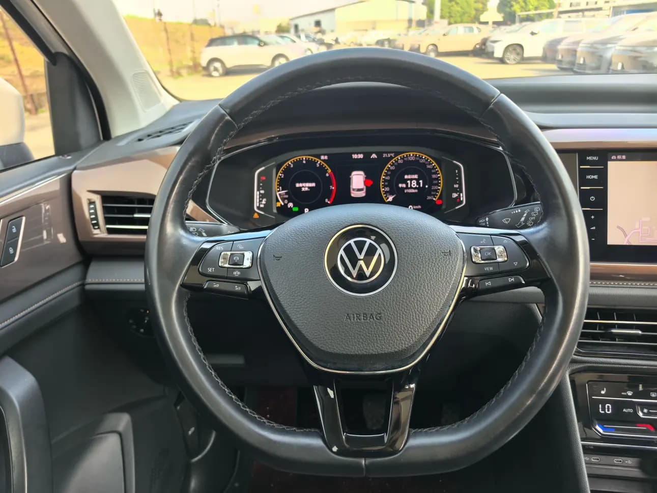 Volkswagen Tharu 2022 г. 52130 км. — фото 11
