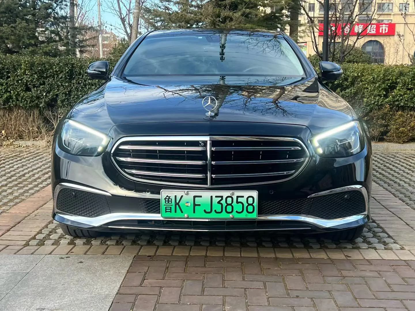 Mercedes-Benz E-Class PHEV 2023 г. 31071 км. — фото 2