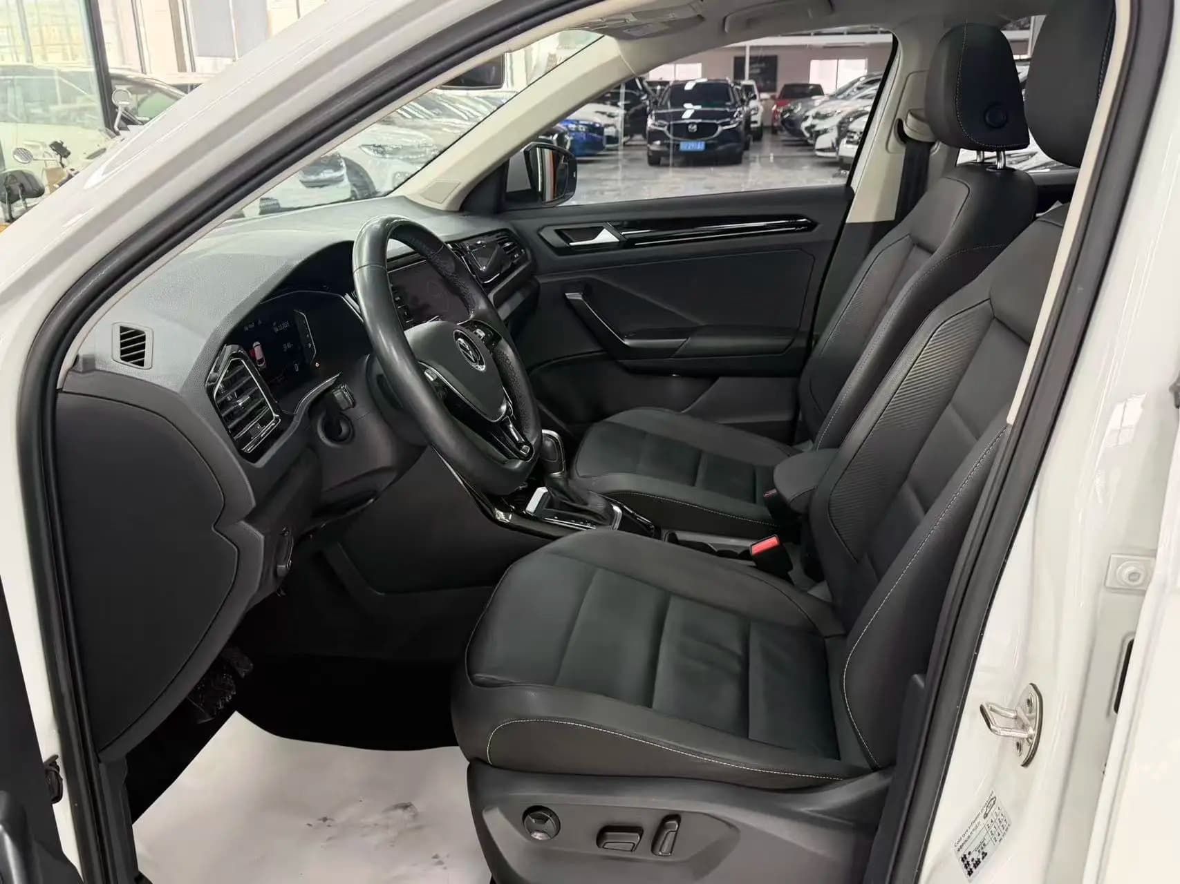 Volkswagen T-Roc 2022 г. 32040 км. — фото 8