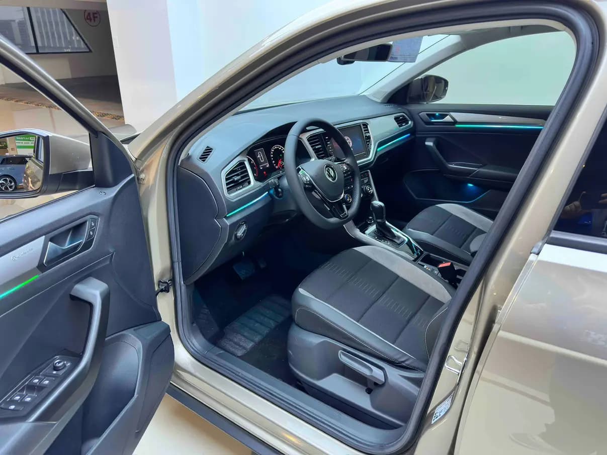 Volkswagen T-Roc 2023 г. 6201 км. — фото 15