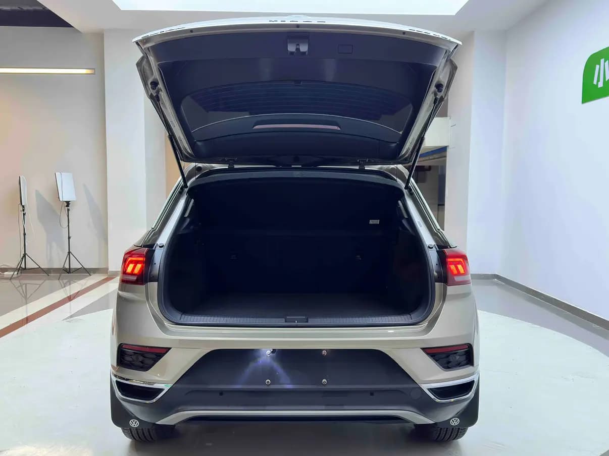 Volkswagen T-Roc 2023 г. 6201 км. — фото 18