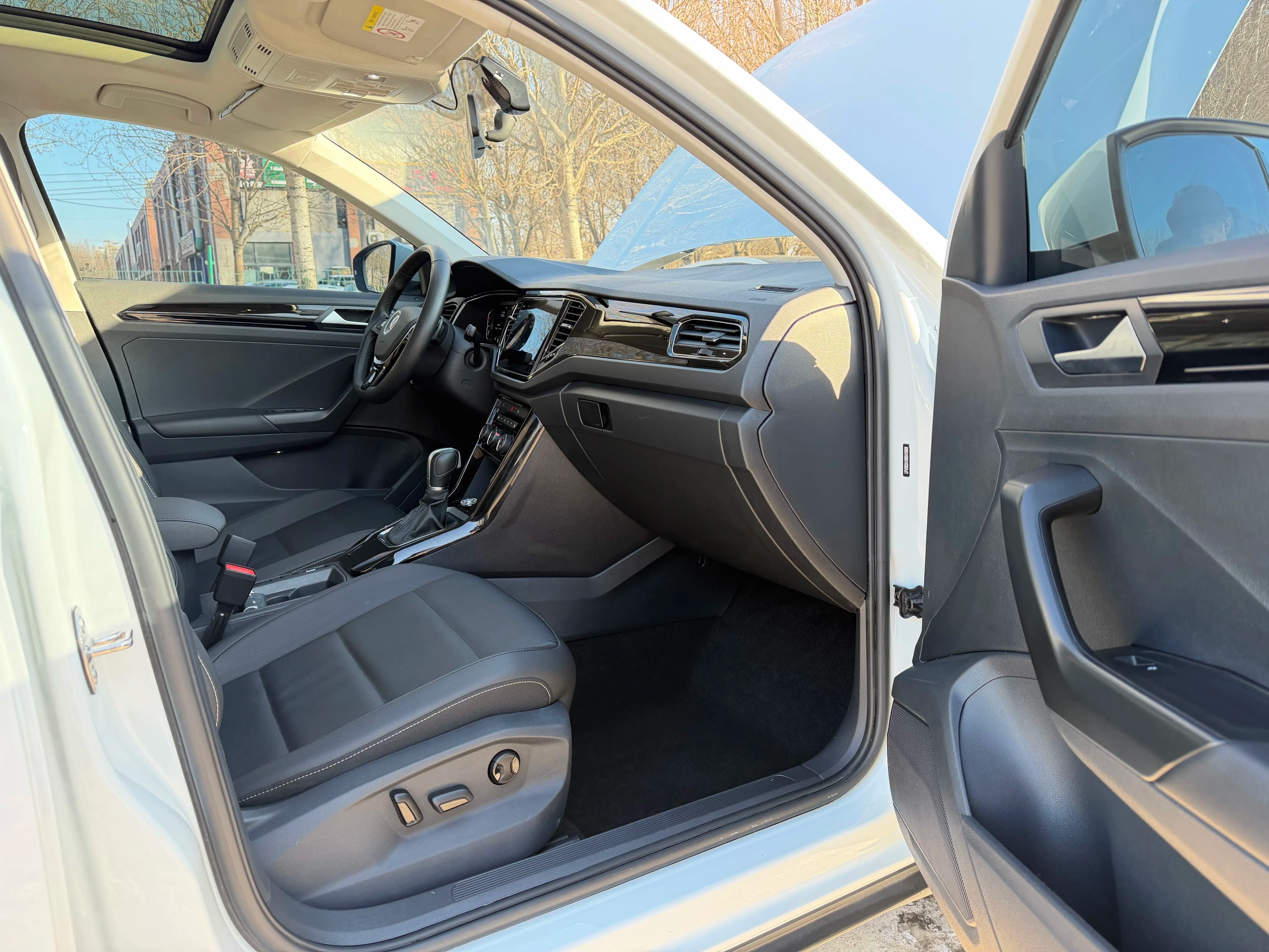 Volkswagen T-Roc 2022 г. 29003 км. — фото 21