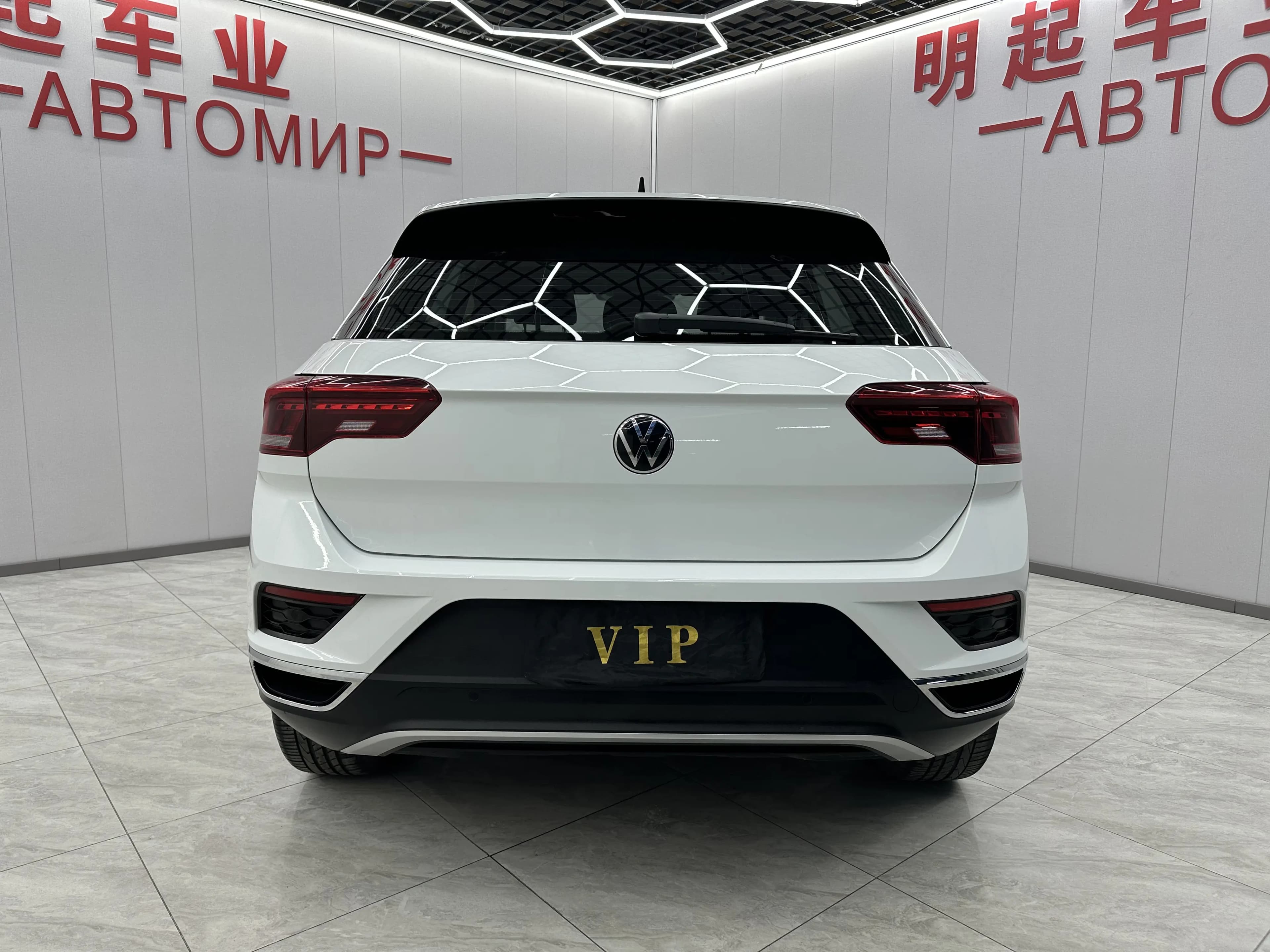 Volkswagen T-Roc 2023 г. 58004 км. — фото 5