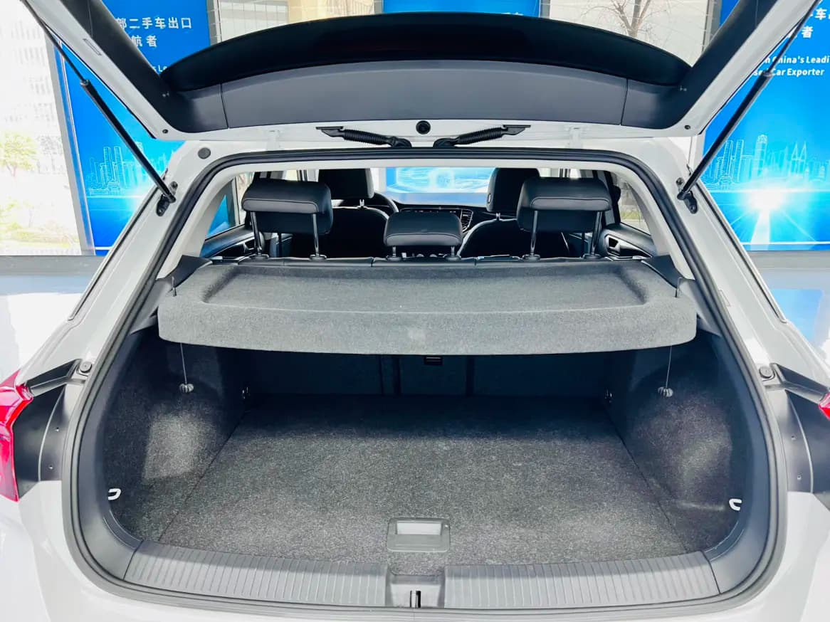 Volkswagen T-Roc 2023 г. 29005 км. — фото 13